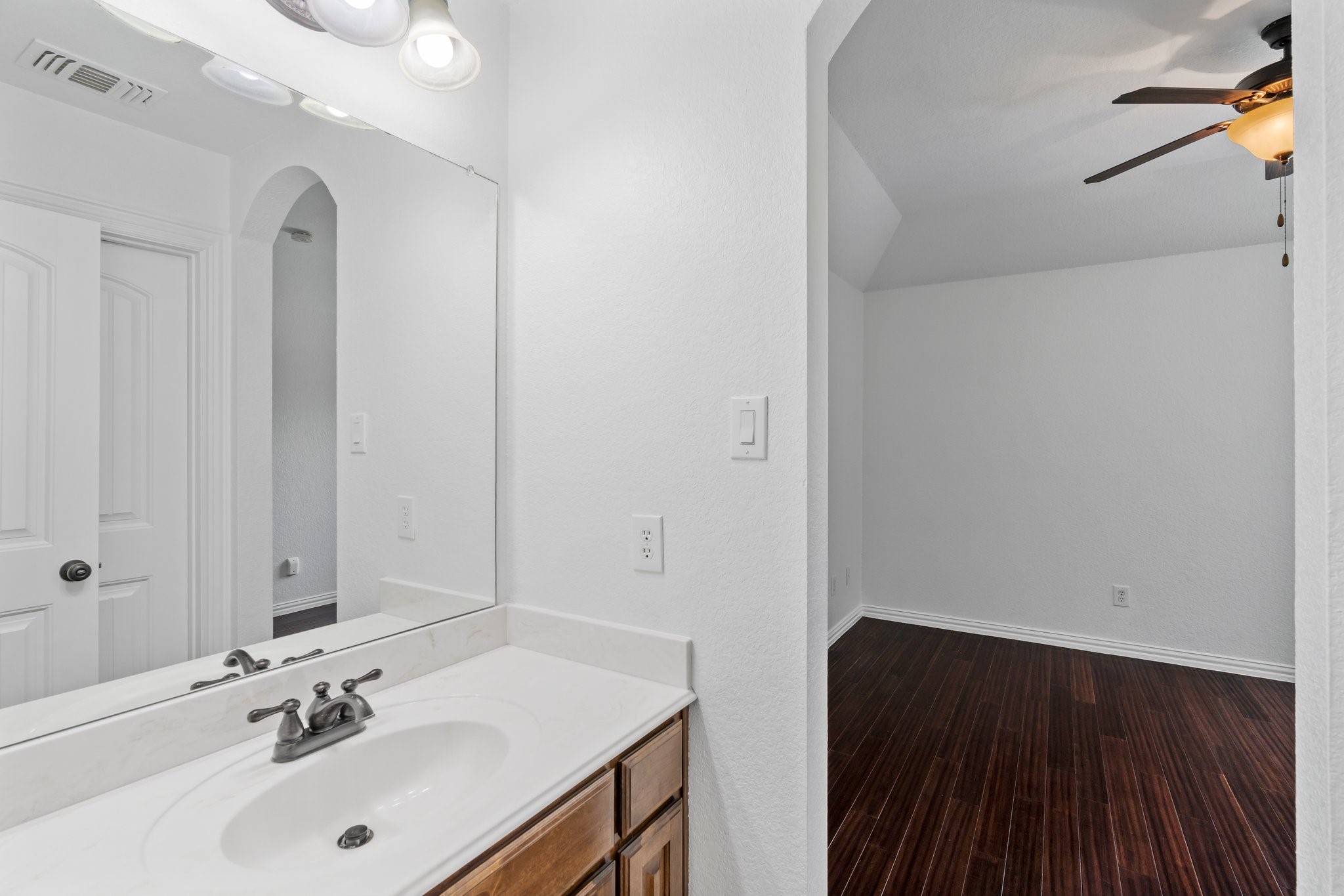401 Bluff Creek