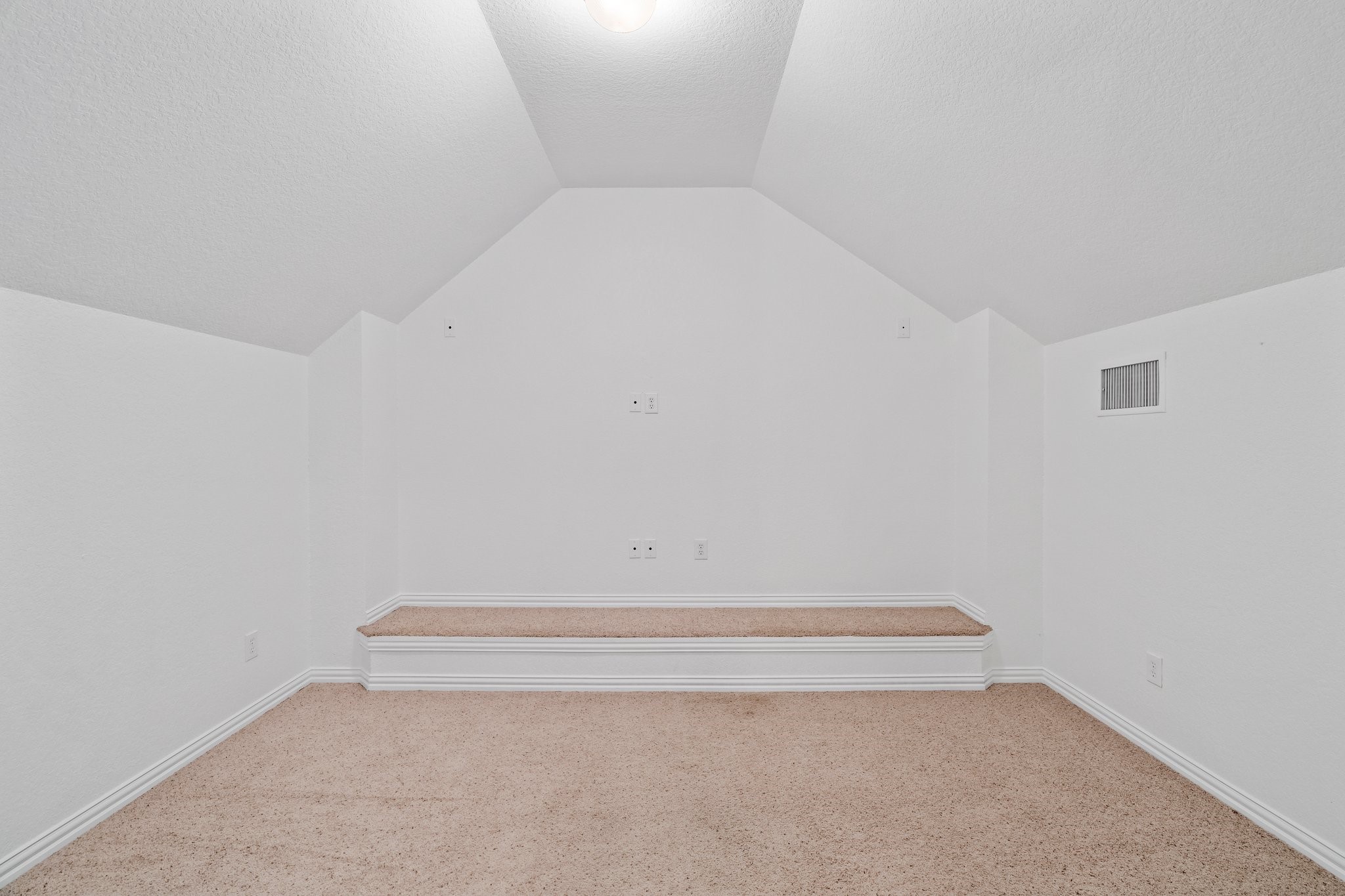 401 Bluff Creek