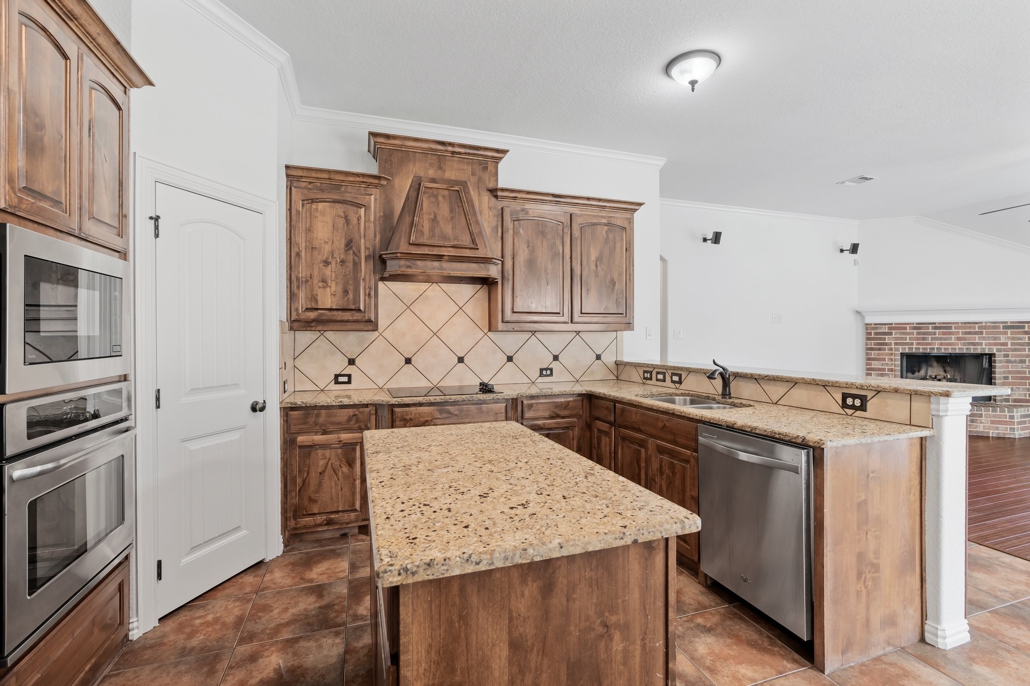 401 Bluff Creek