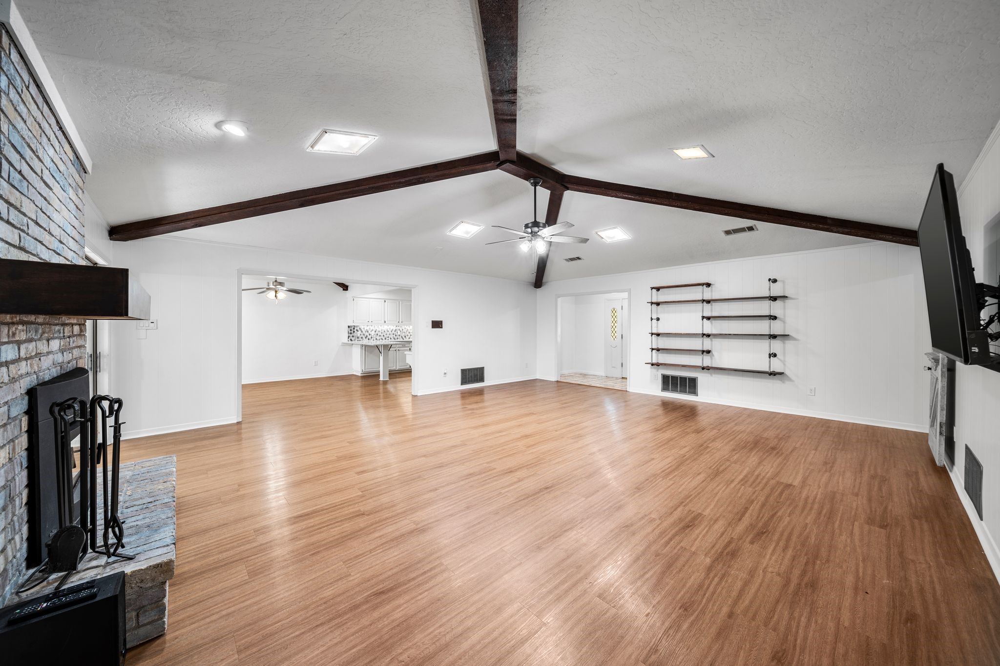 908 Little Creek Trail