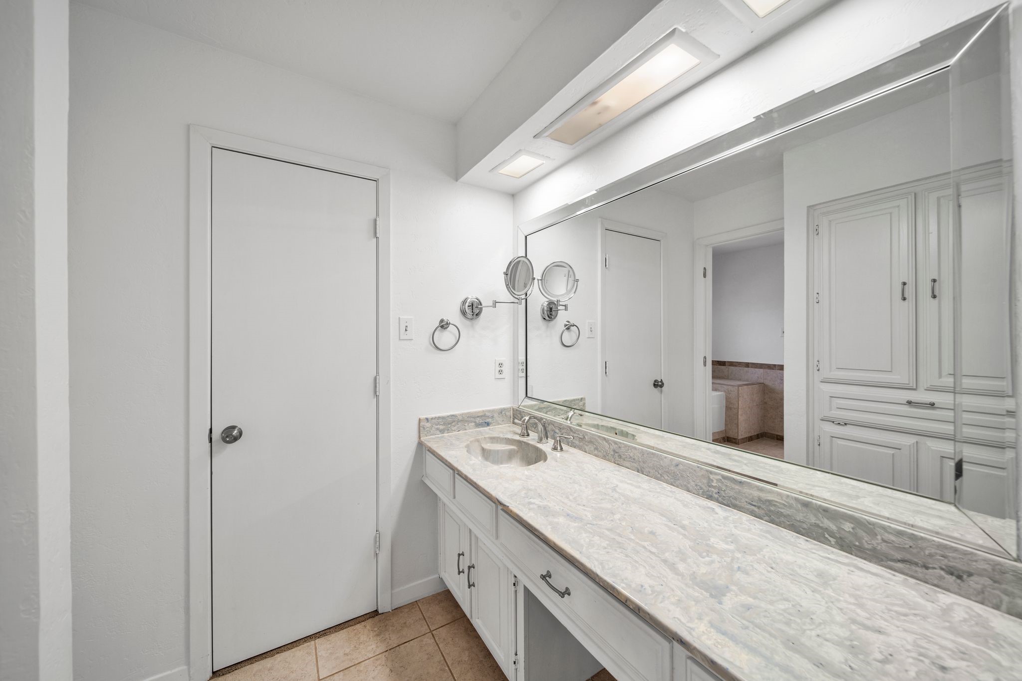 908 Little Creek Trail