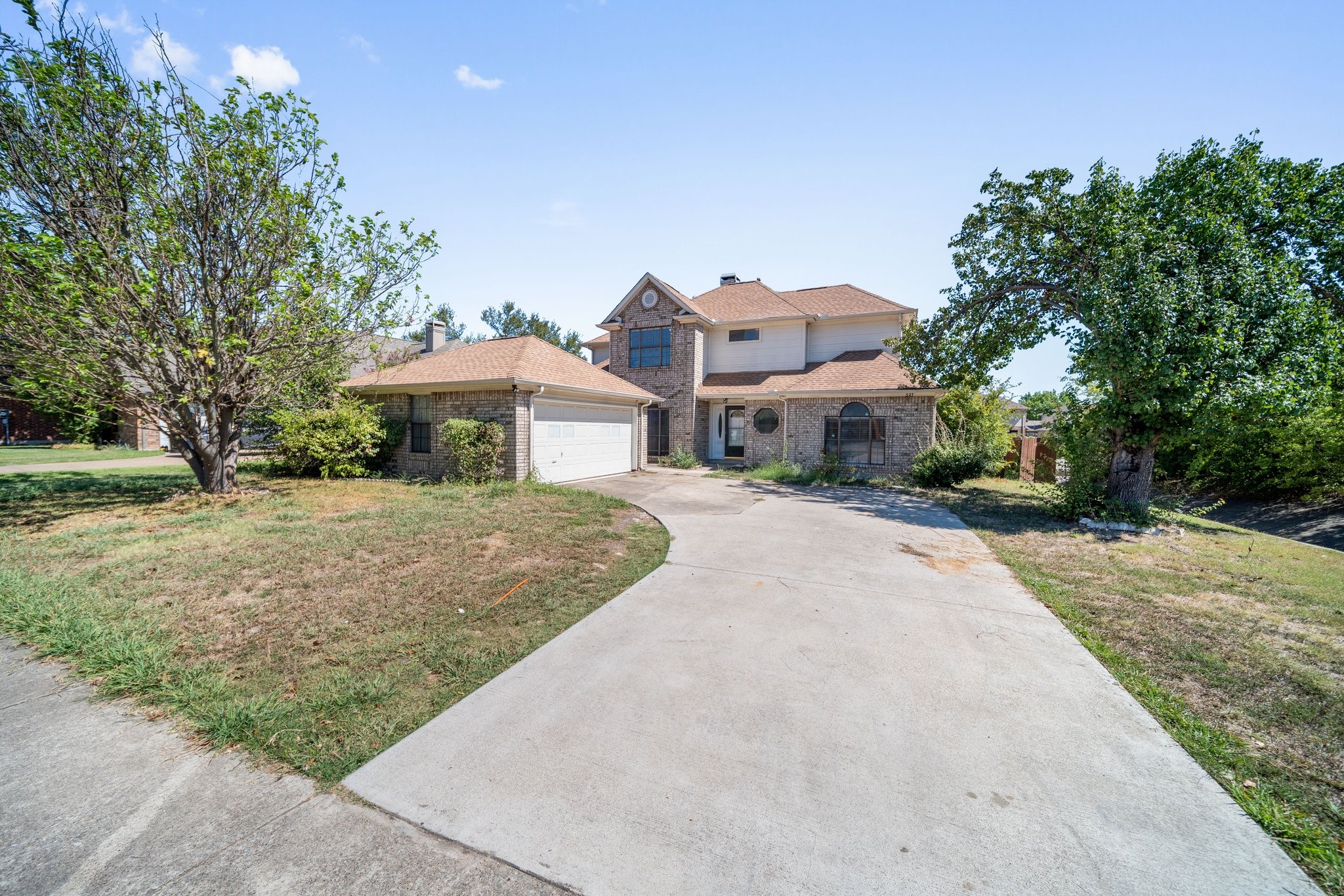 527 Meadowcreek Drive