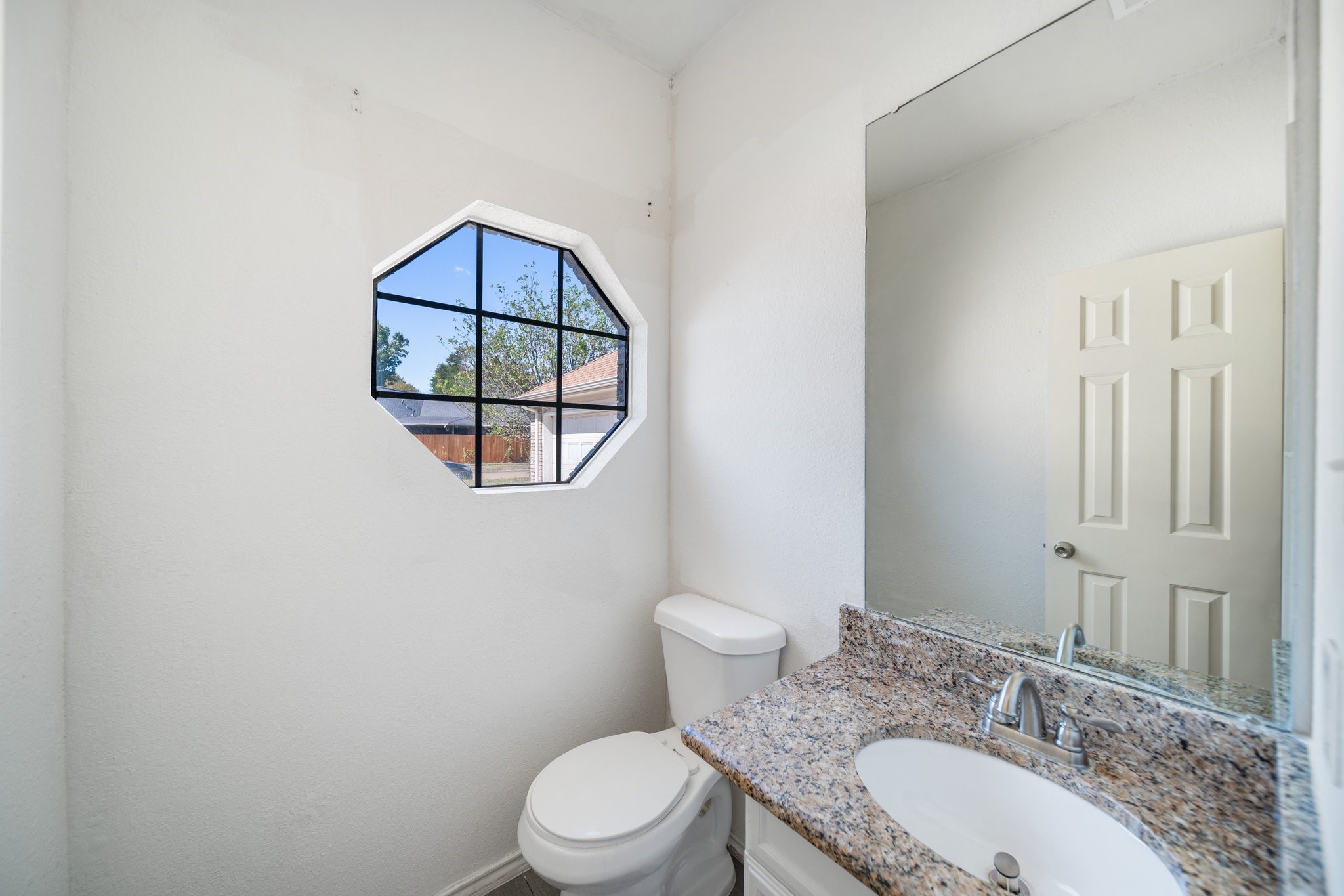 527 Meadowcreek Drive