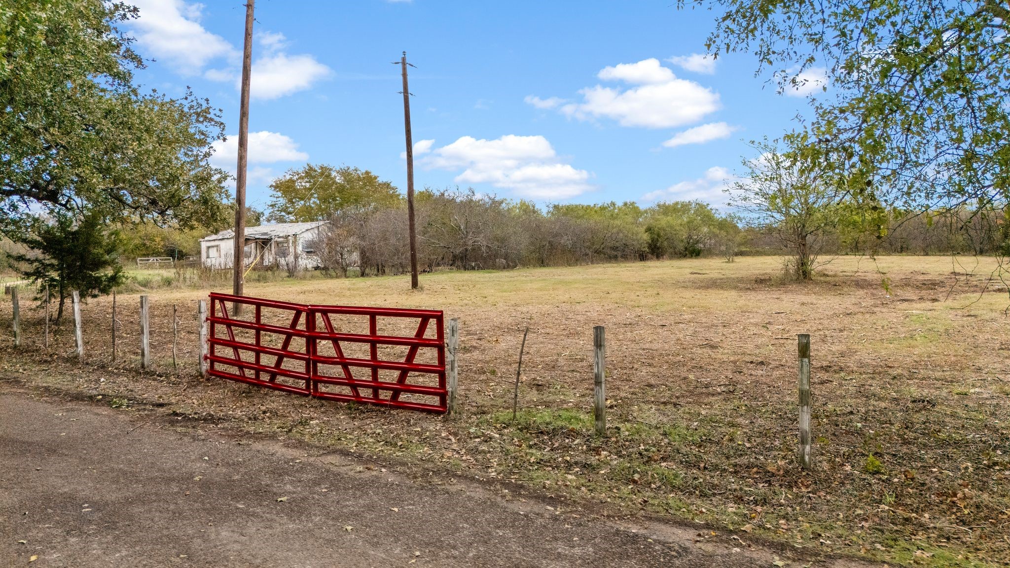 870 Wagoner Road