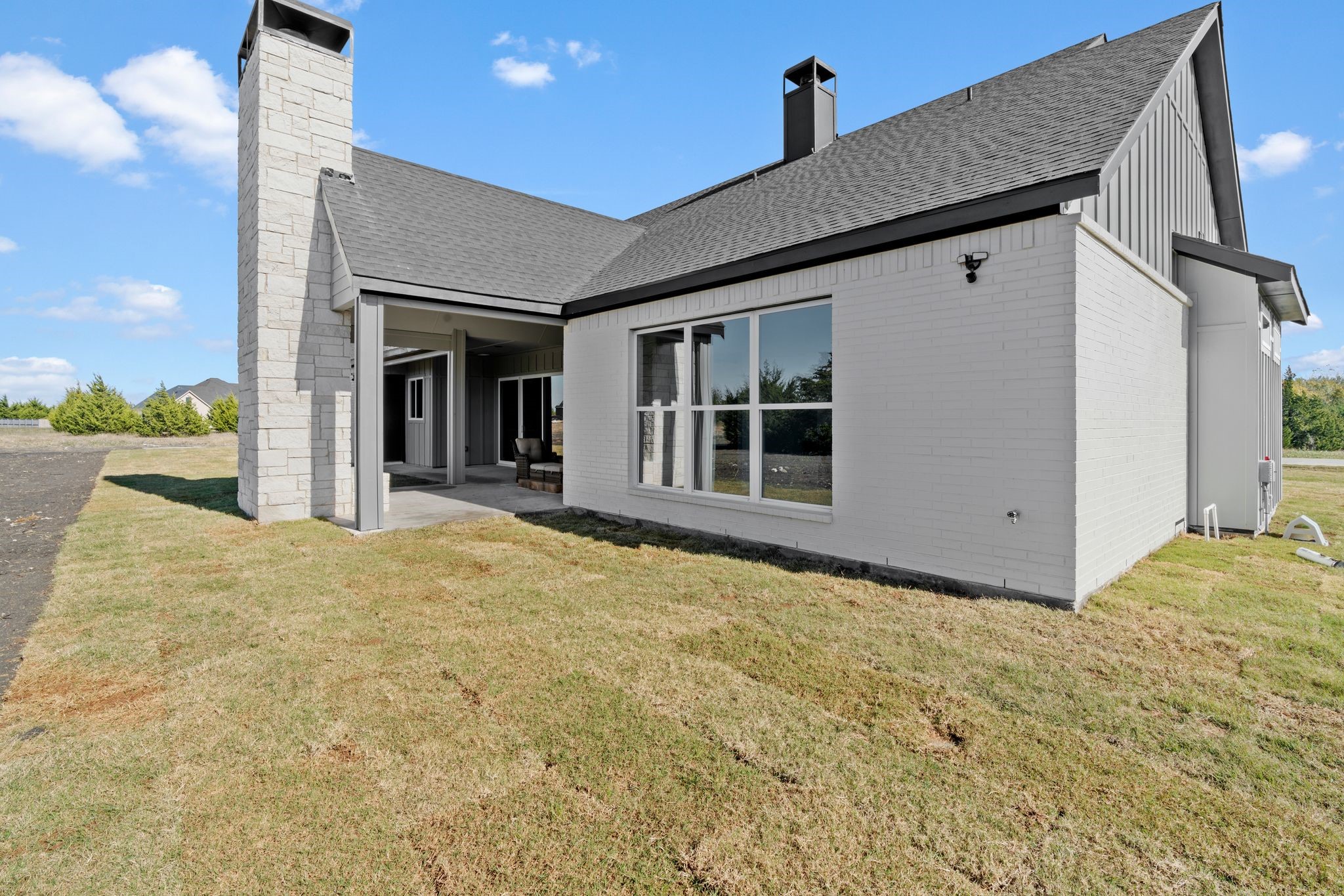 3071 Glen Oaks Drive
