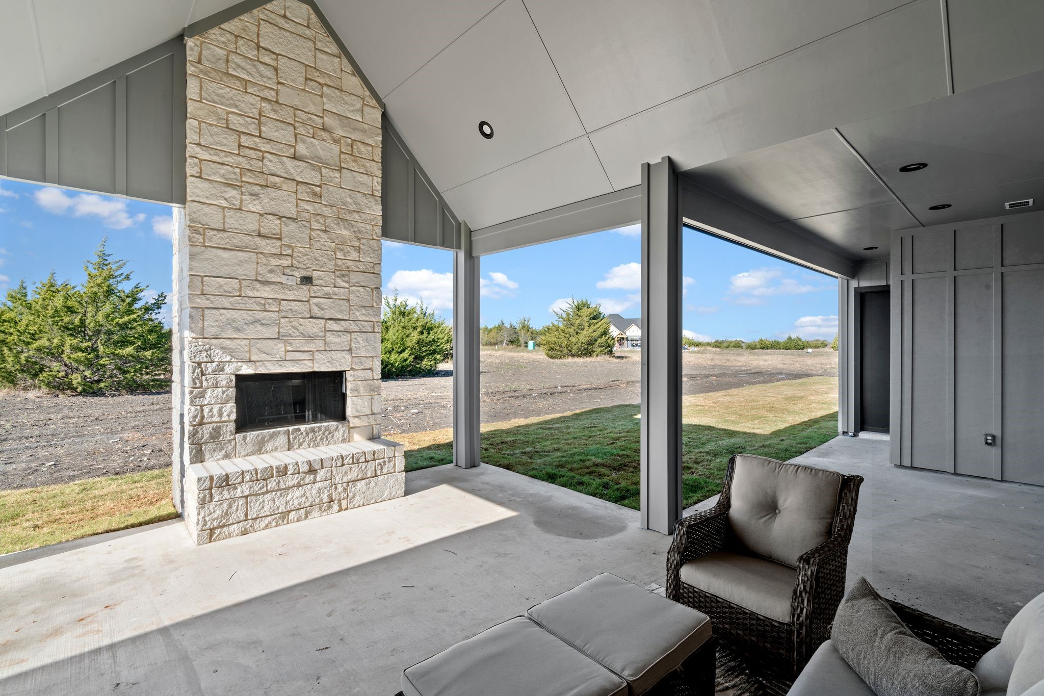 3071 Glen Oaks Drive