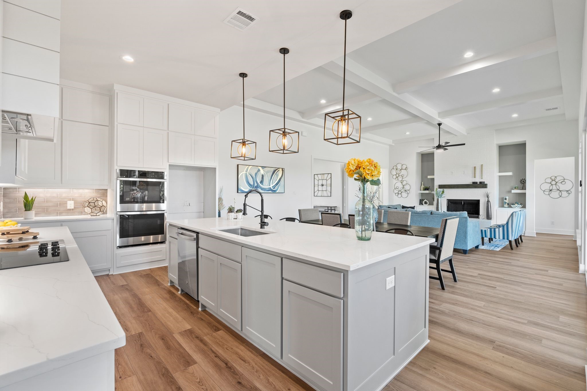 3071 Glen Oaks Drive