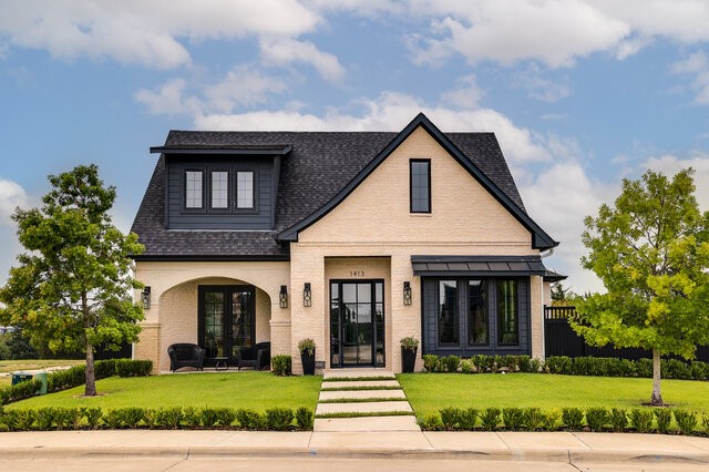 1413 Ethan Circle