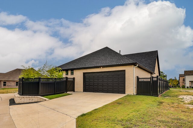 1413 Ethan Circle