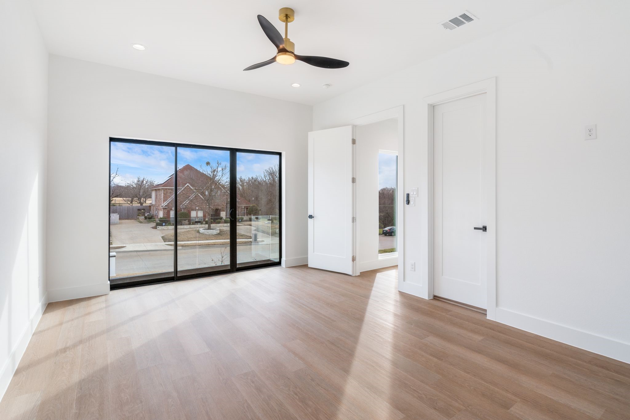 811 Bentwater Parkway
