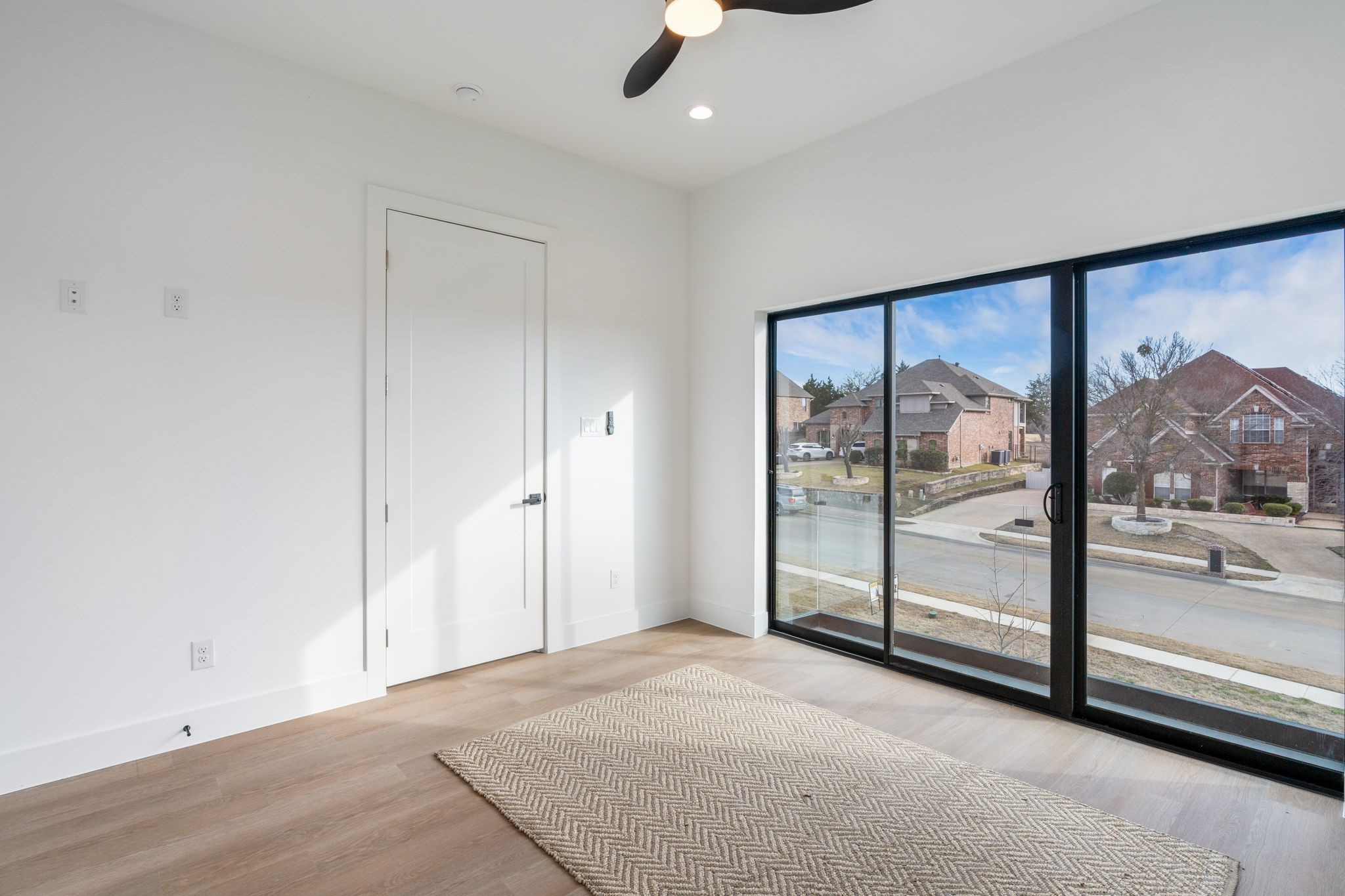 811 Bentwater Parkway