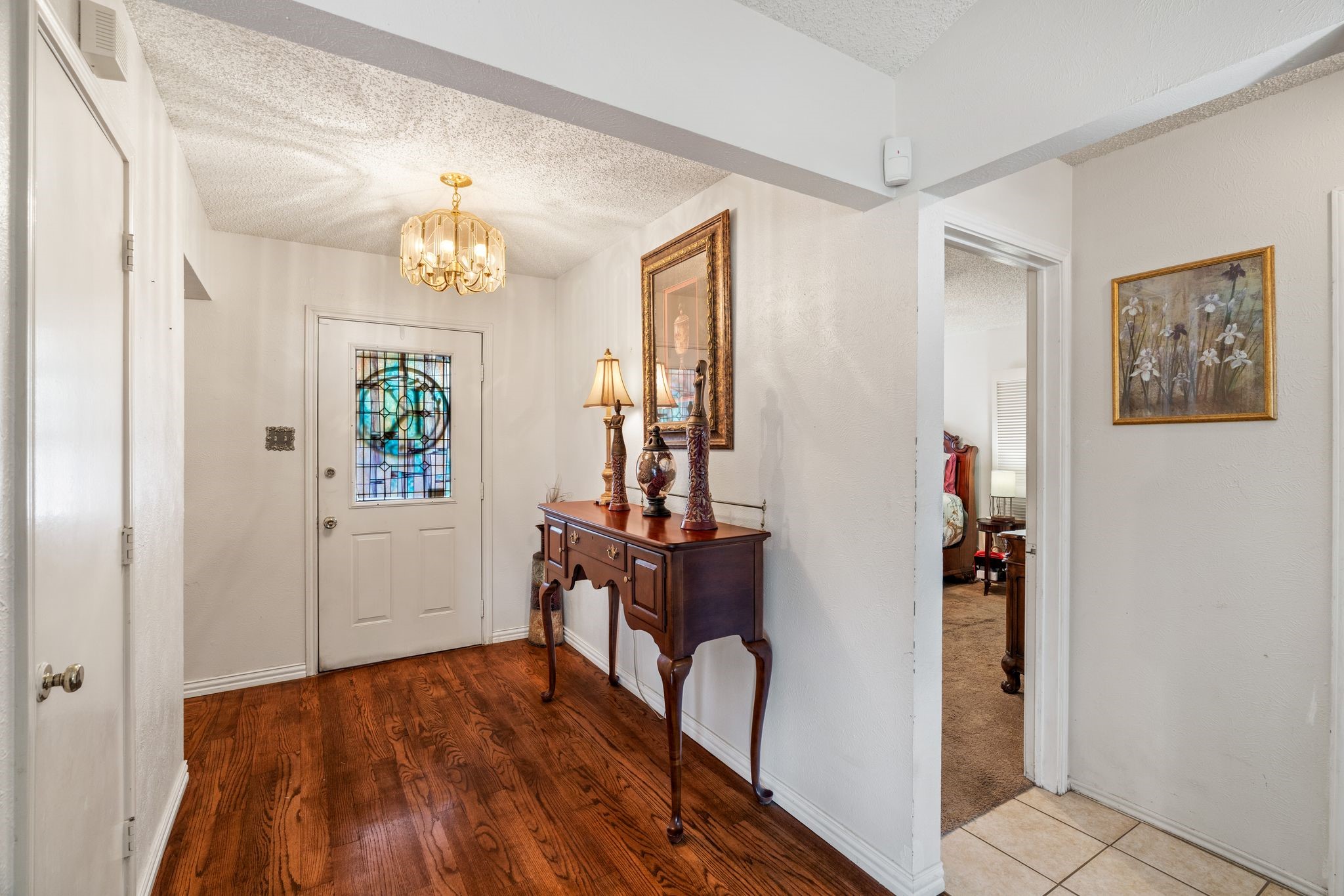 1325 Greenbriar Lane