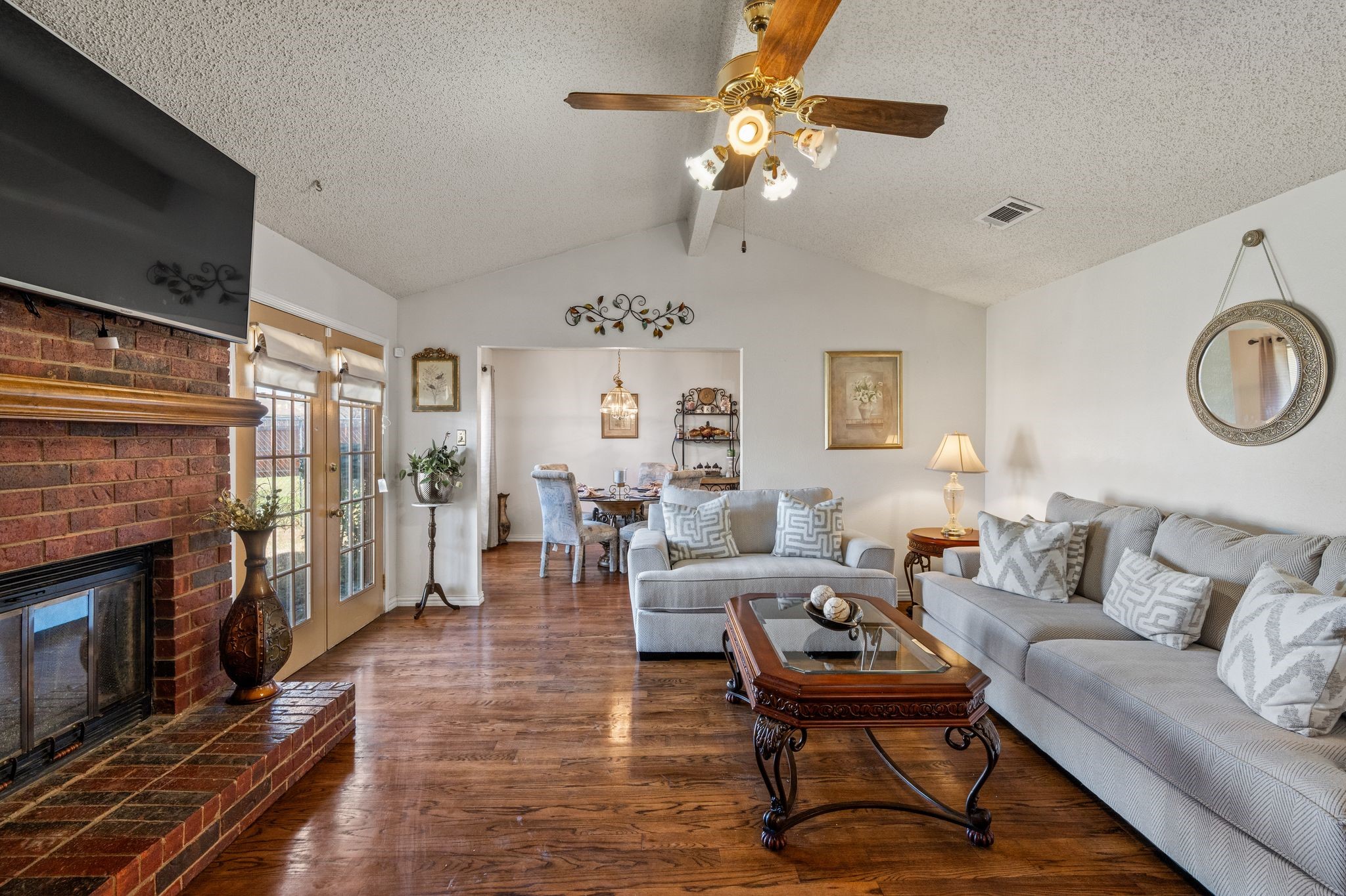 1325 Greenbriar Lane