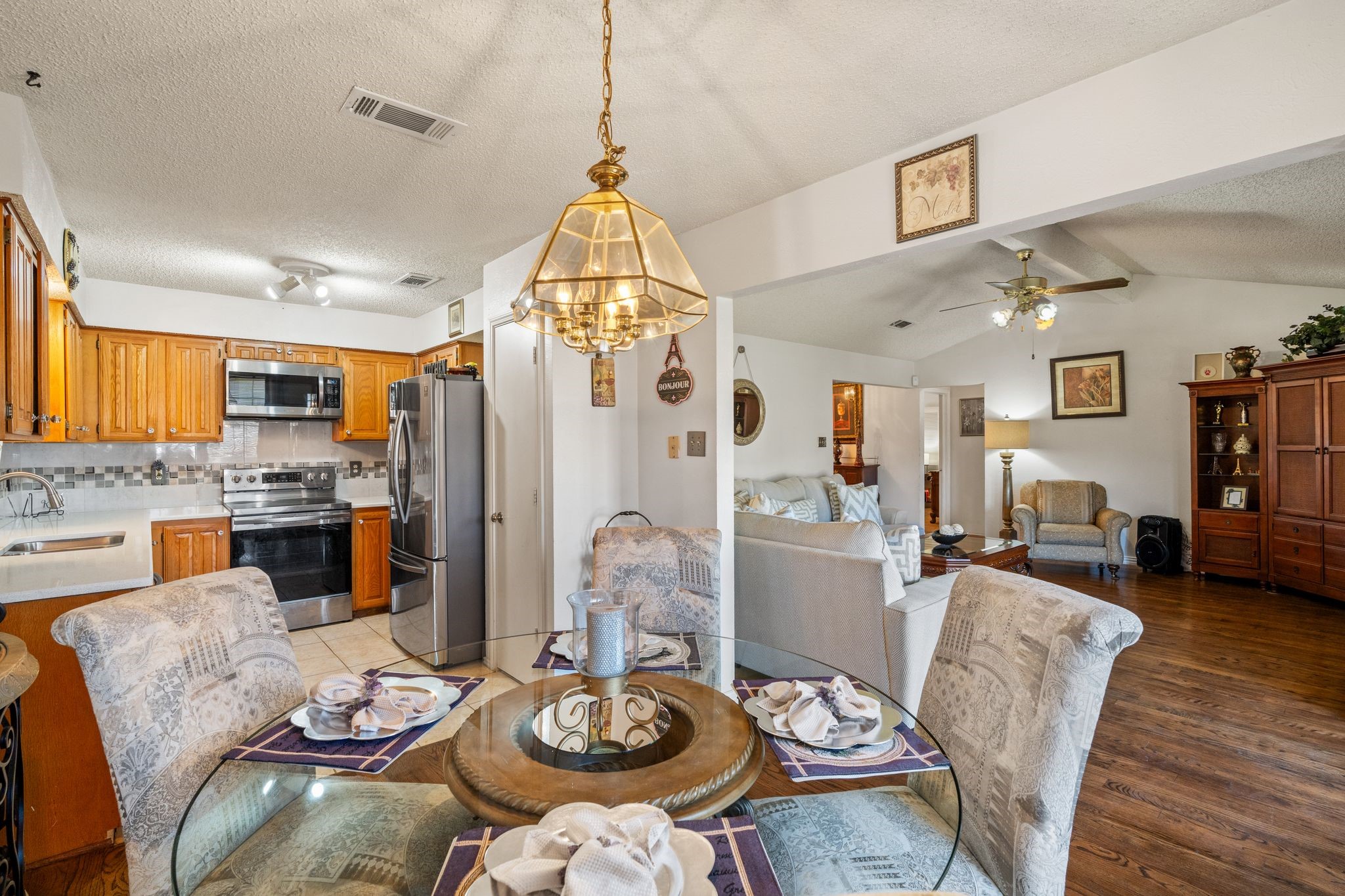 1325 Greenbriar Lane