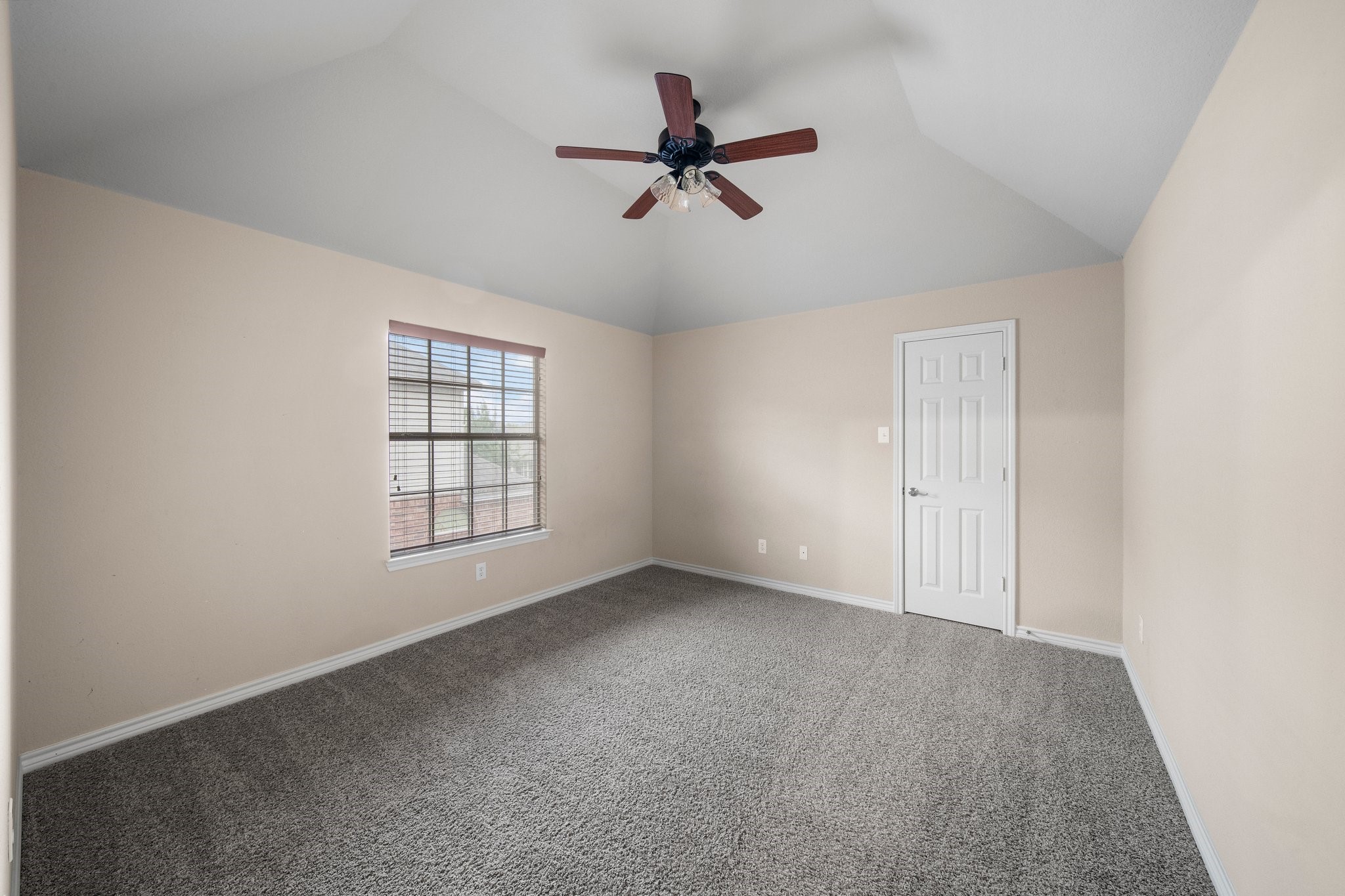 5038 W Fall Drive