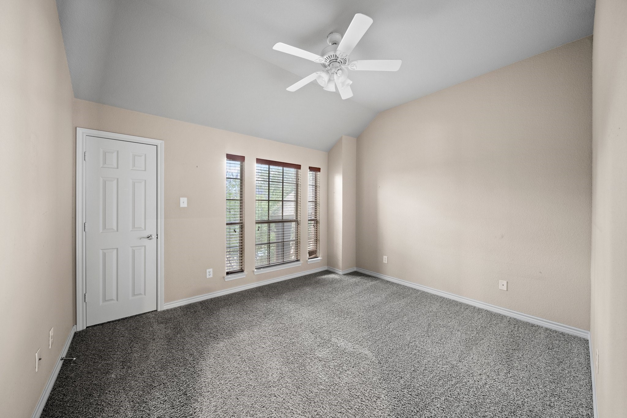 5038 W Fall Drive
