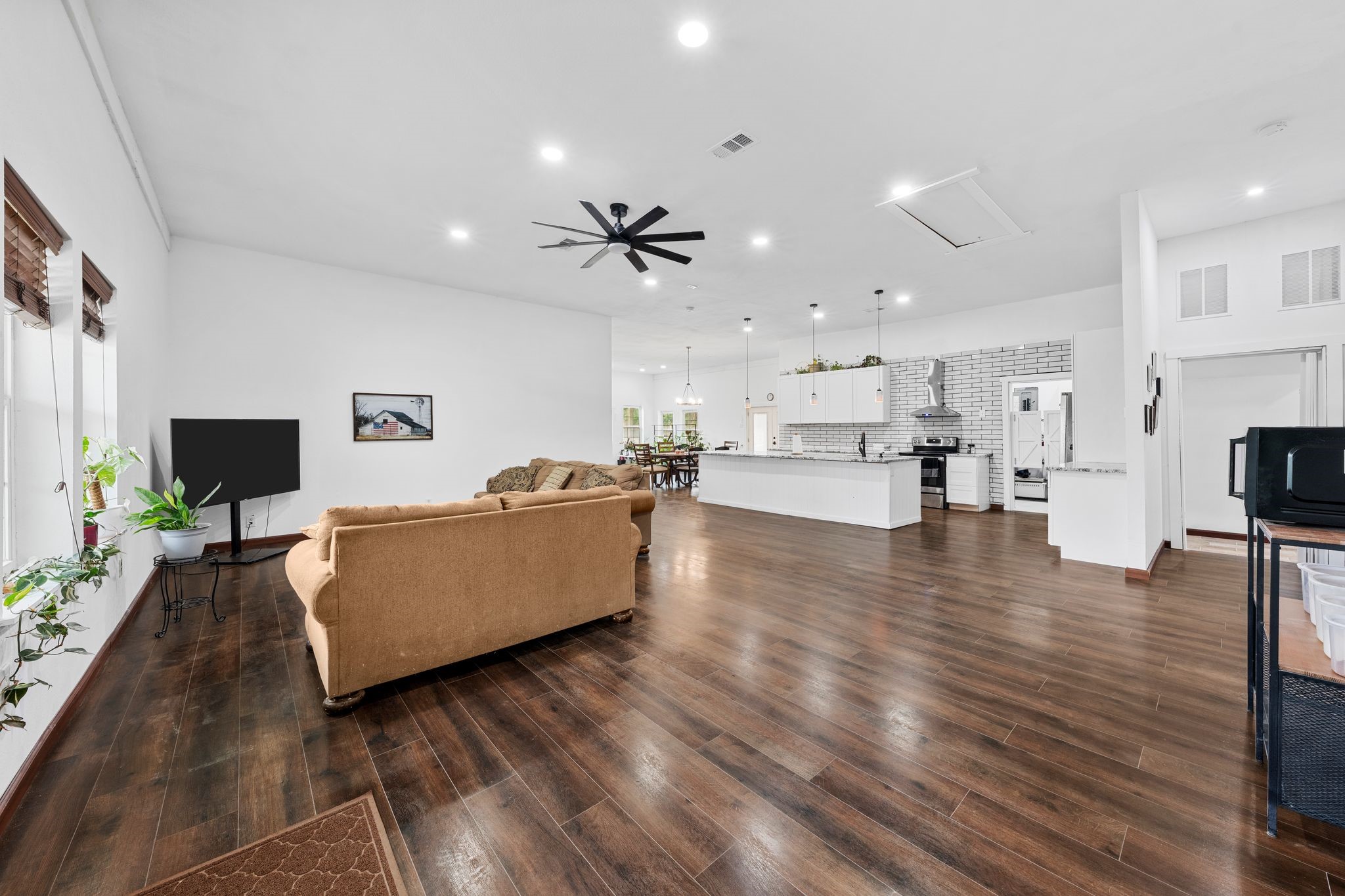 4285 N Fm 51