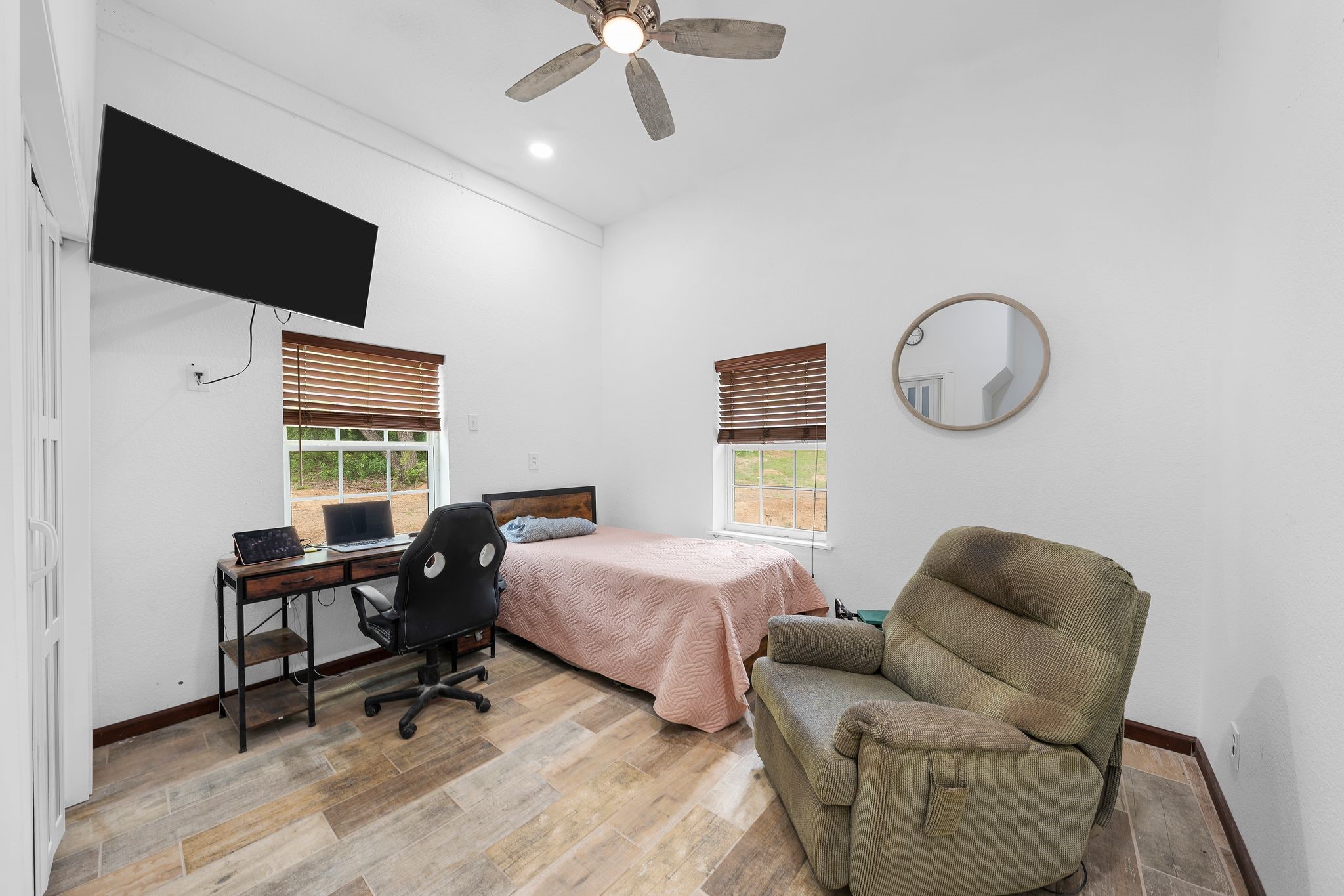 4285 N Fm 51