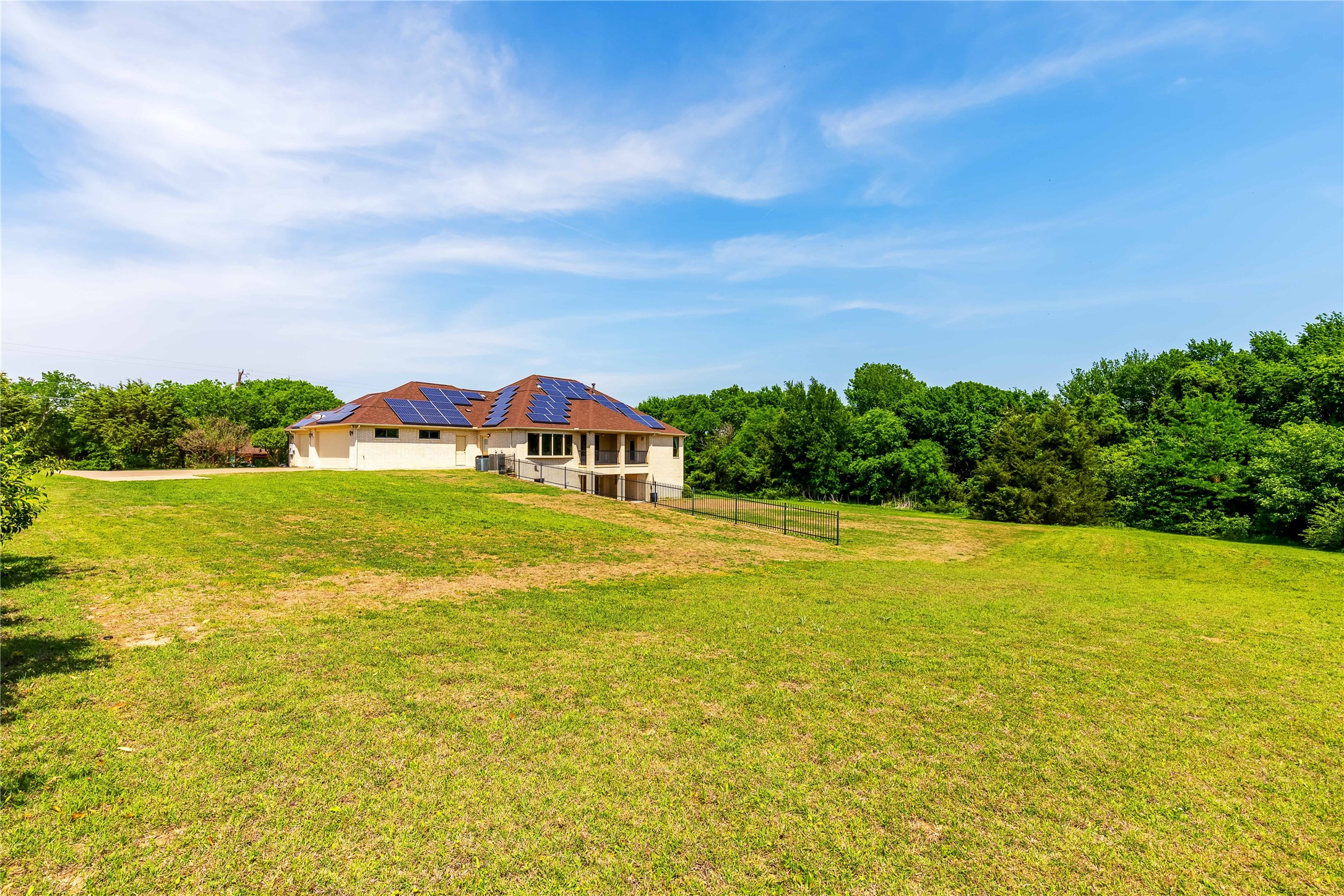 912 E Highland Road