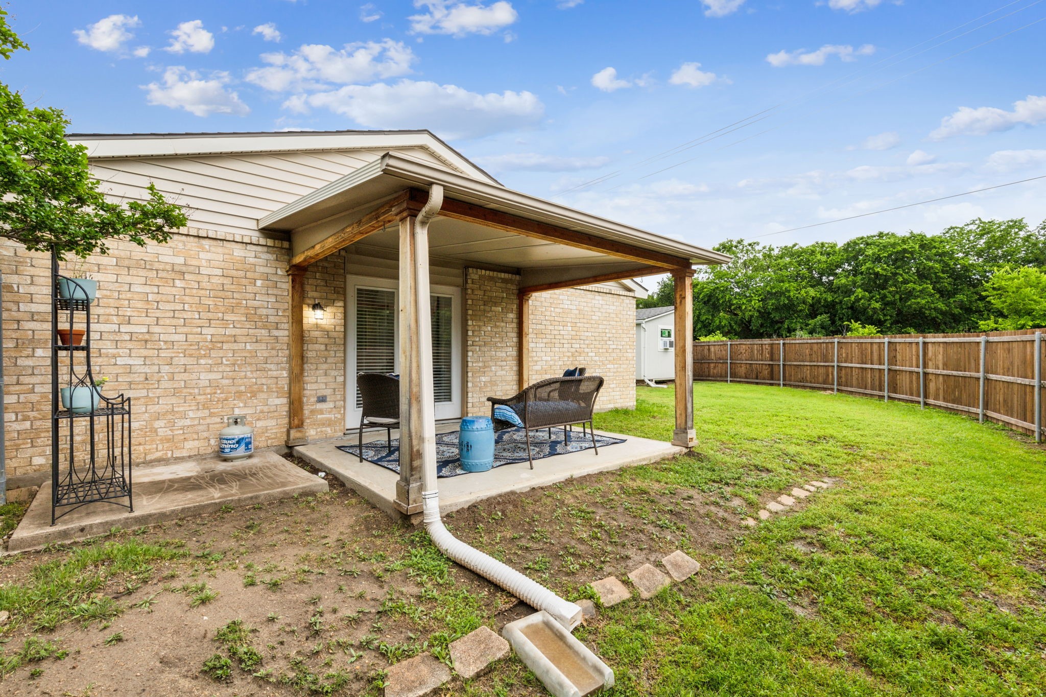 7116 Independence Drive