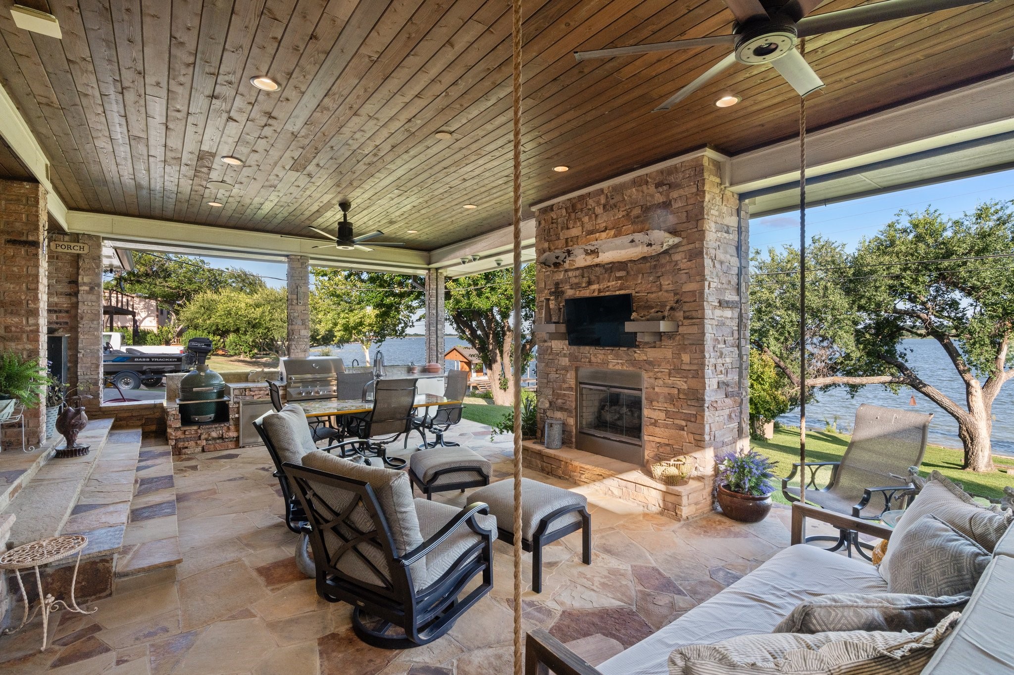 129 Lakeshore Drive