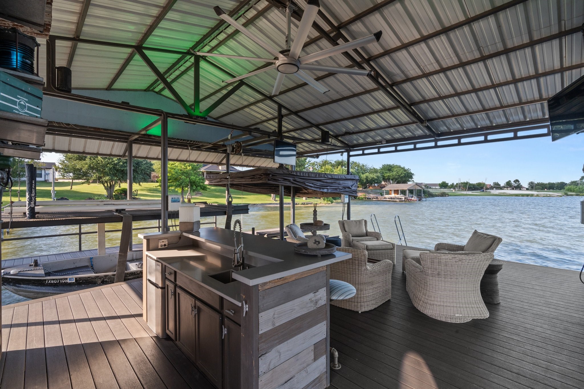 129 Lakeshore Drive