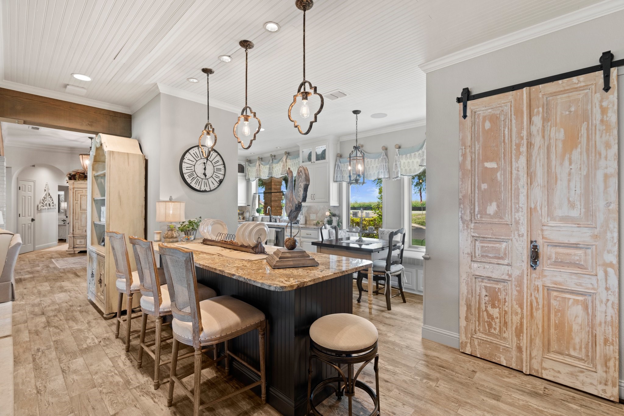 129 Lakeshore Drive