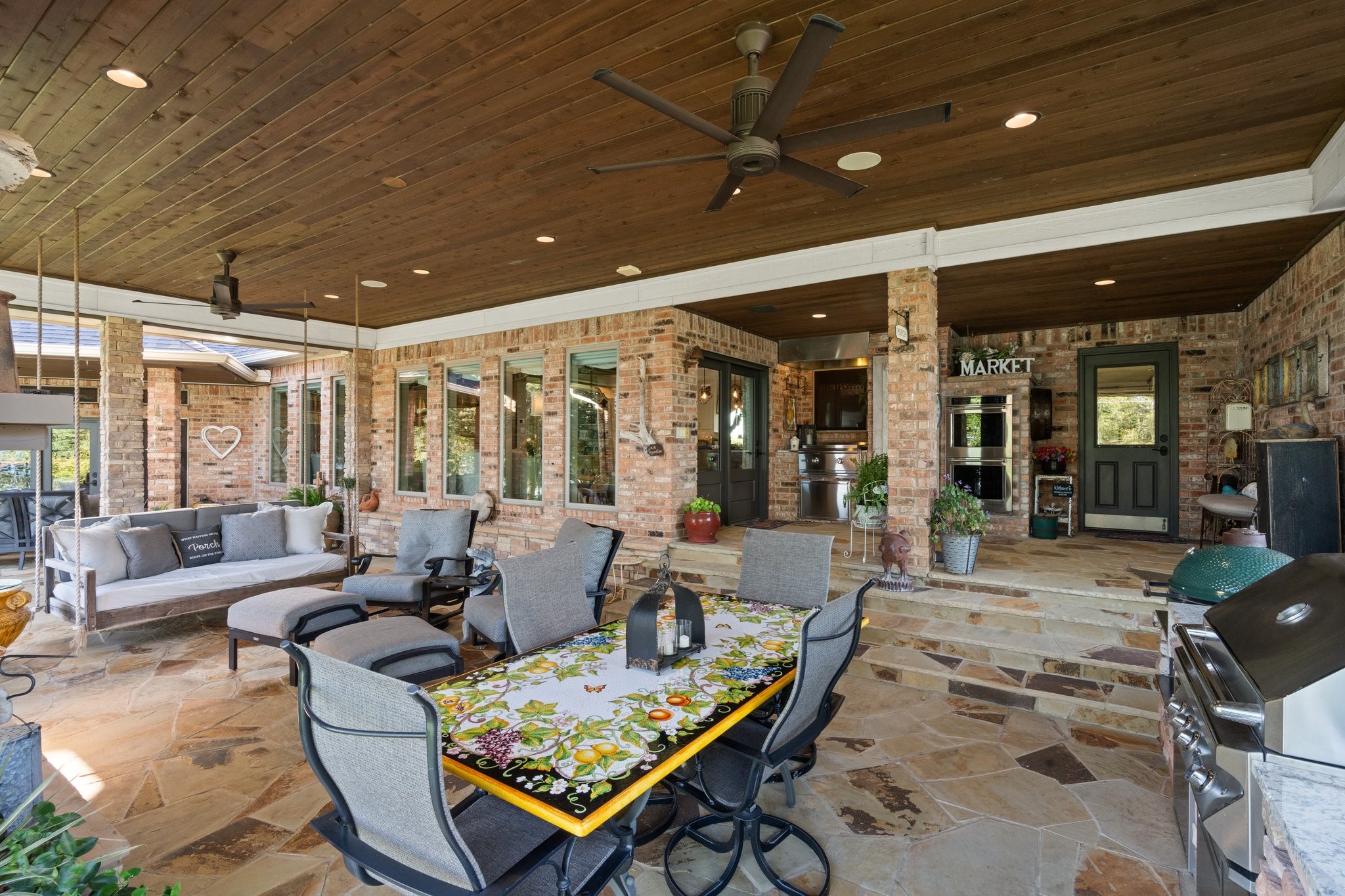 129 Lakeshore Drive