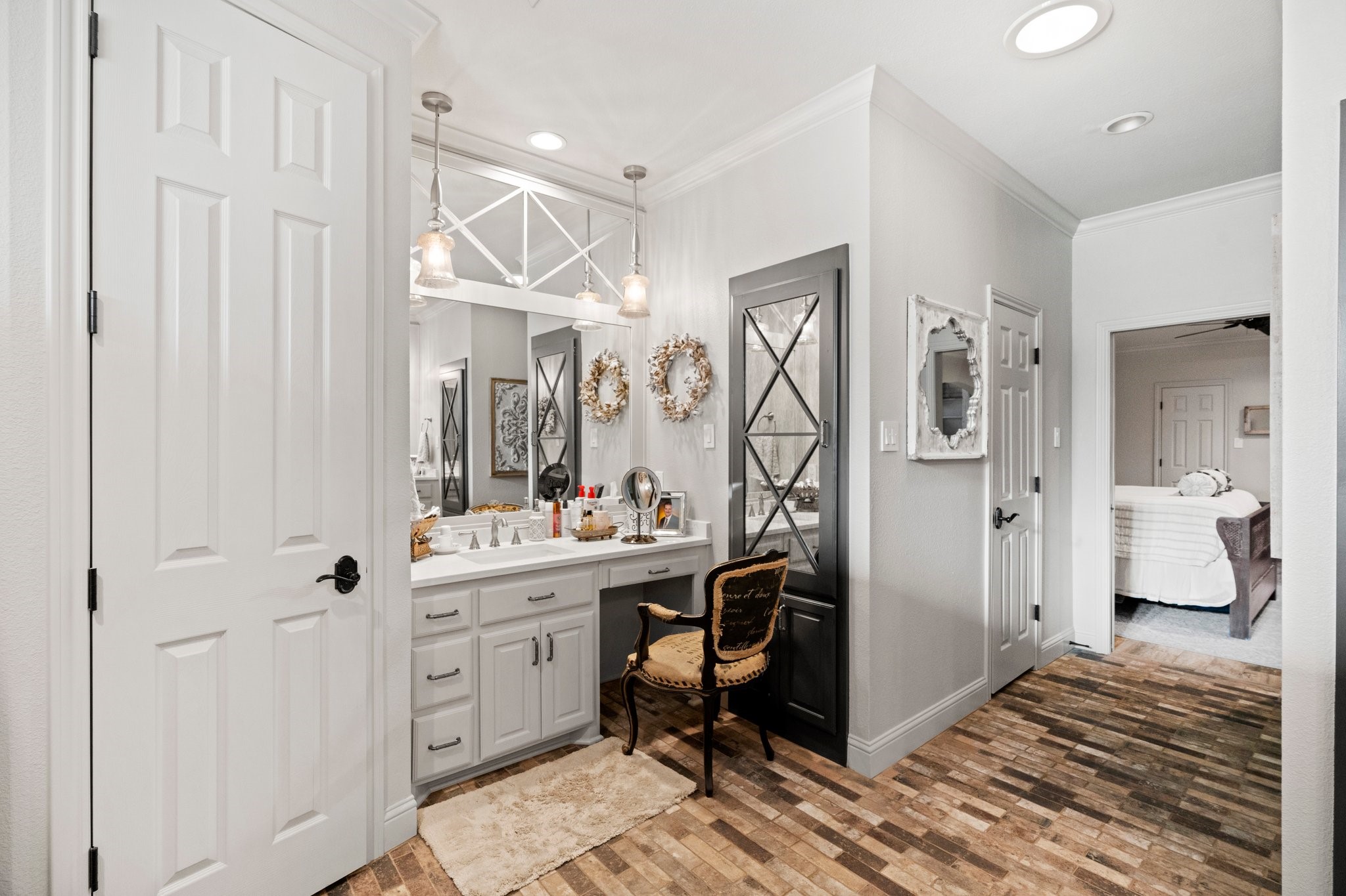 129 Lakeshore Drive