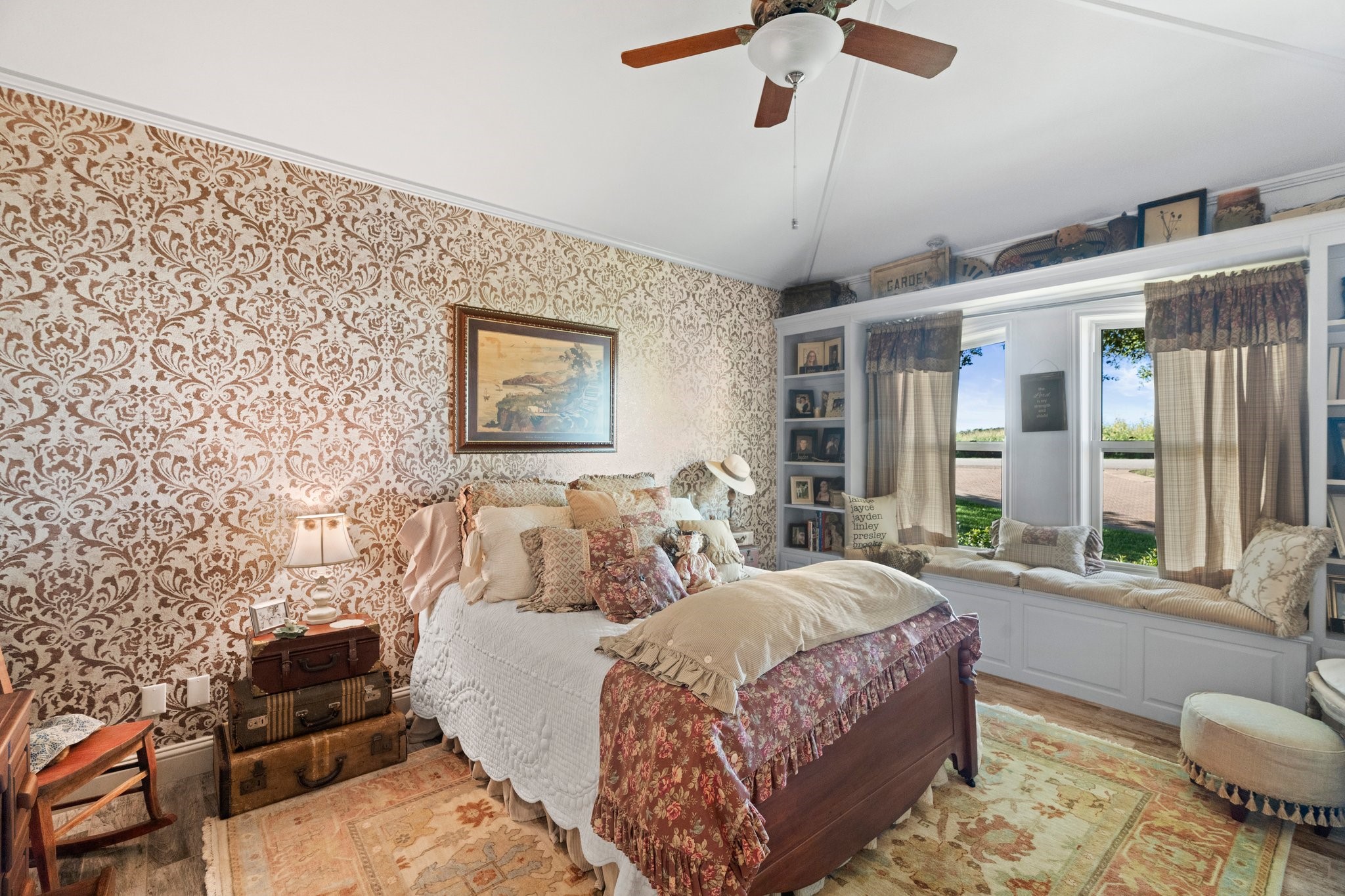 129 Lakeshore Drive