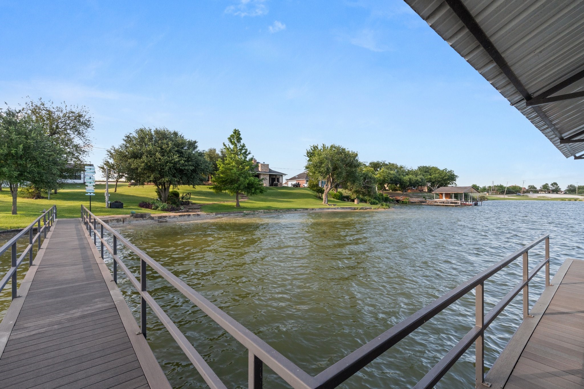 129 Lakeshore Drive