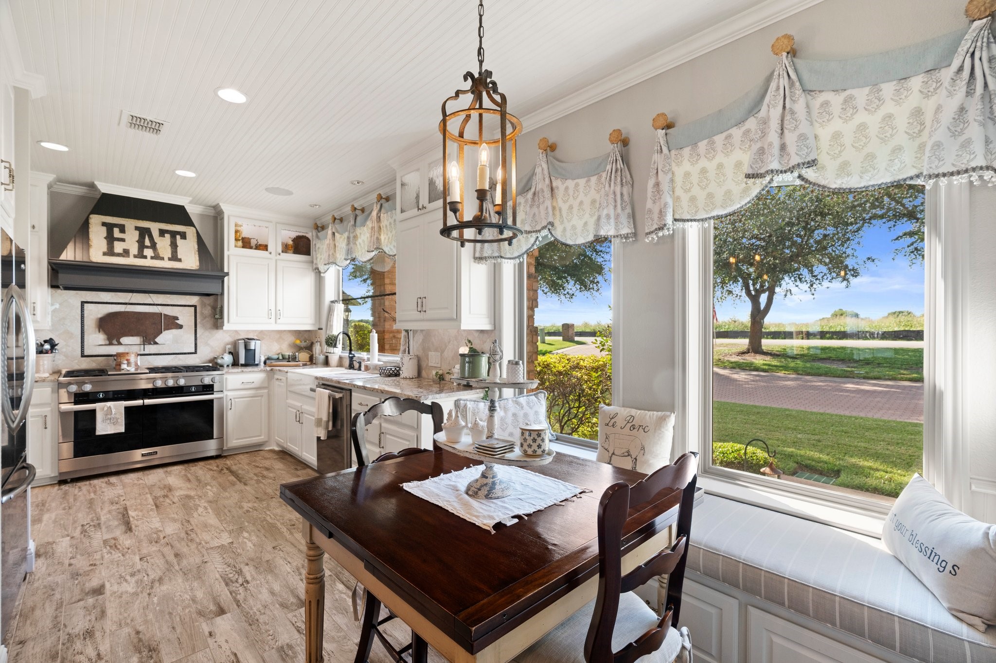 129 Lakeshore Drive