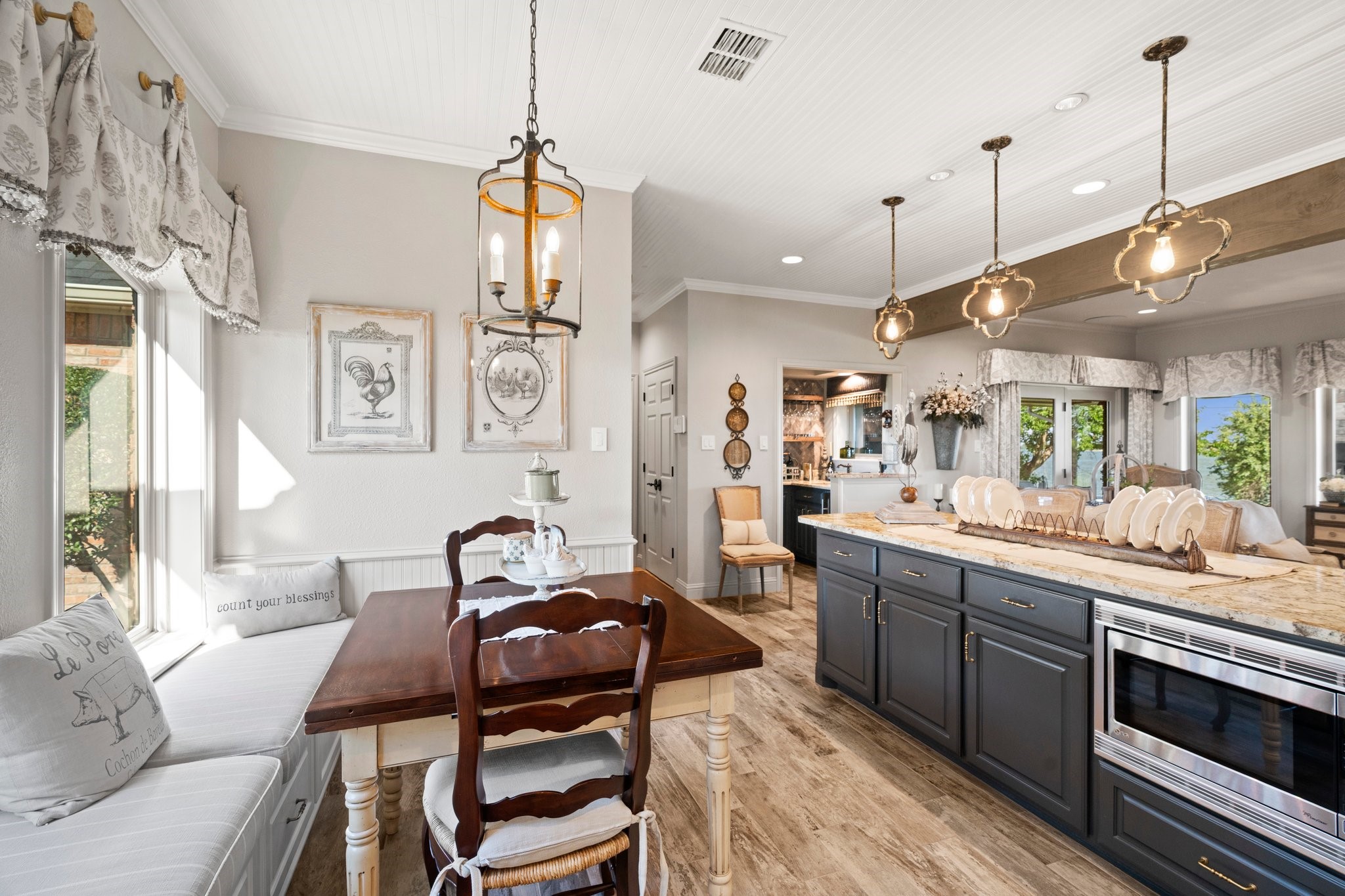 129 Lakeshore Drive
