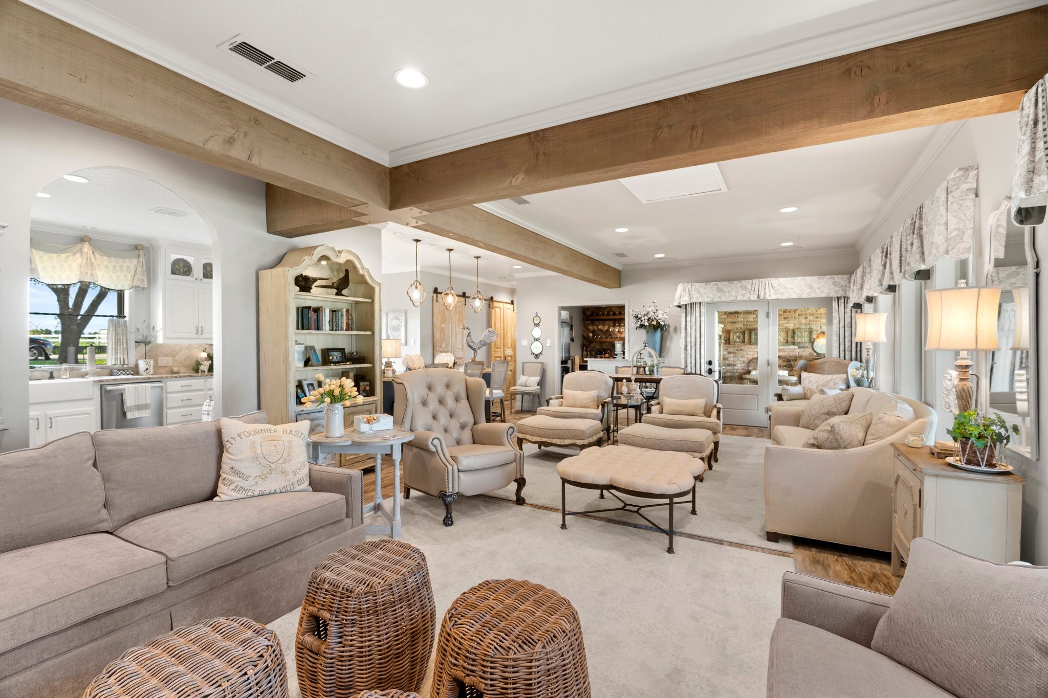 129 Lakeshore Drive