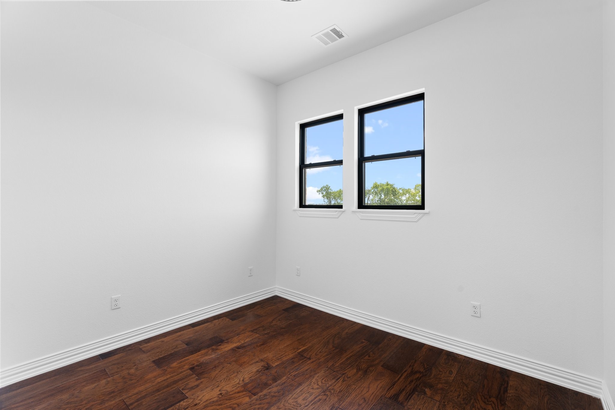 1321 Greycrest Terrace