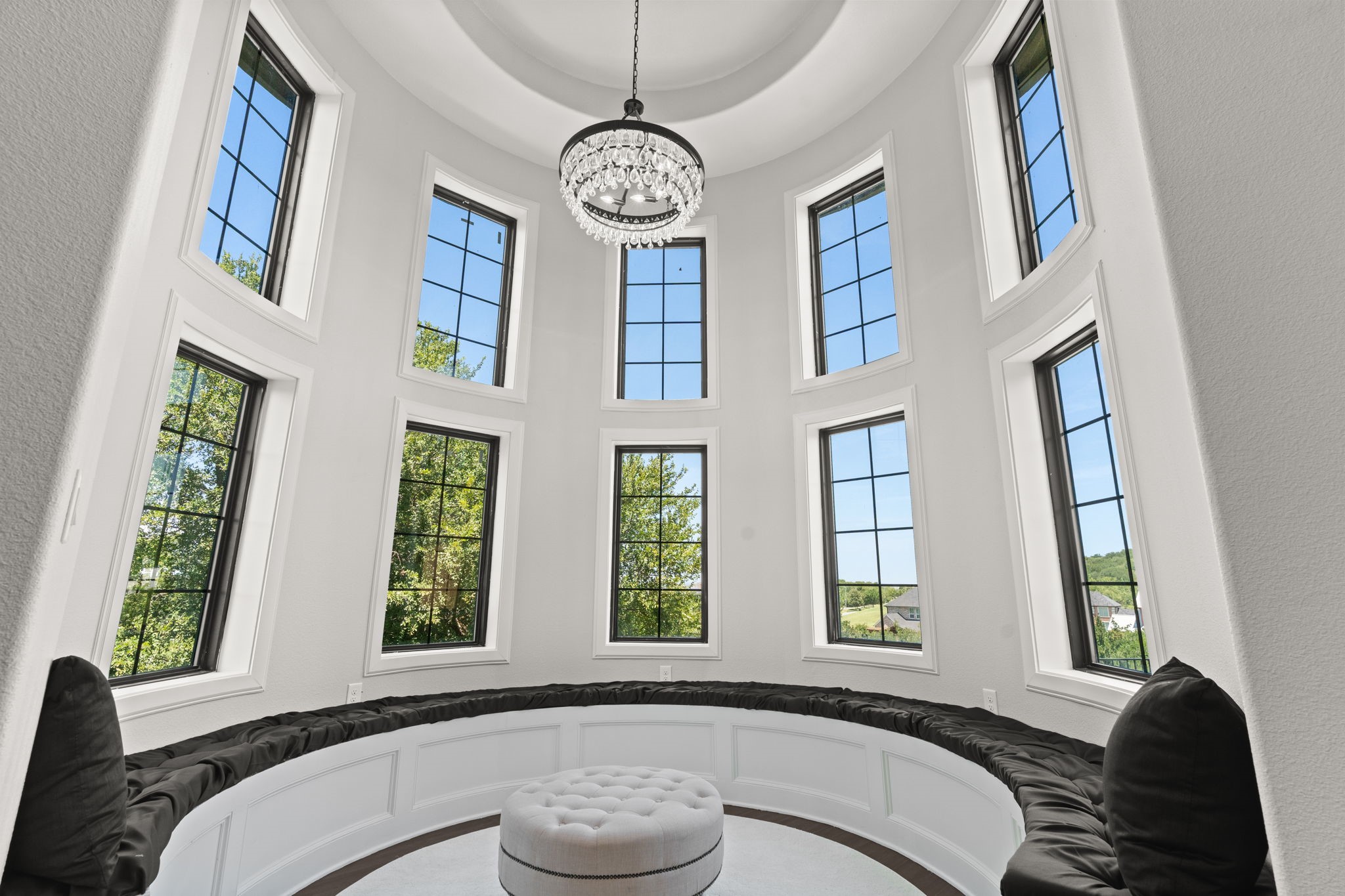 2621 Whispering Oaks Cove
