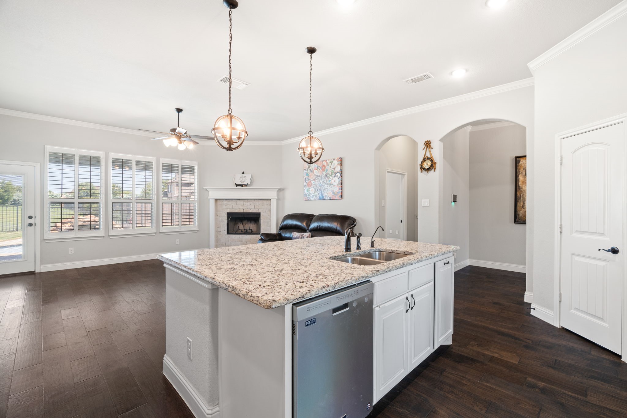 833 Rustic Trail