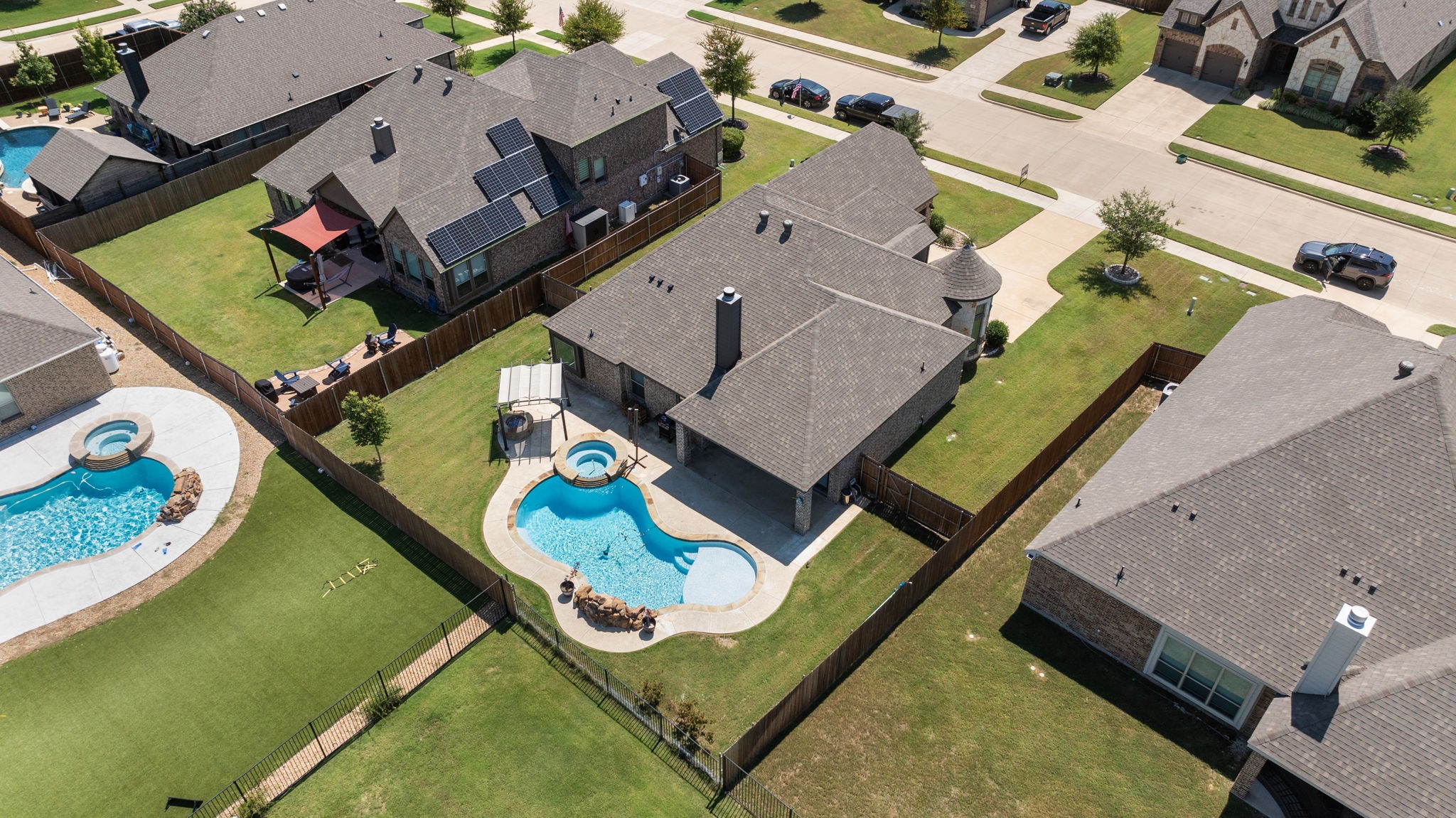 833 Rustic Trail
