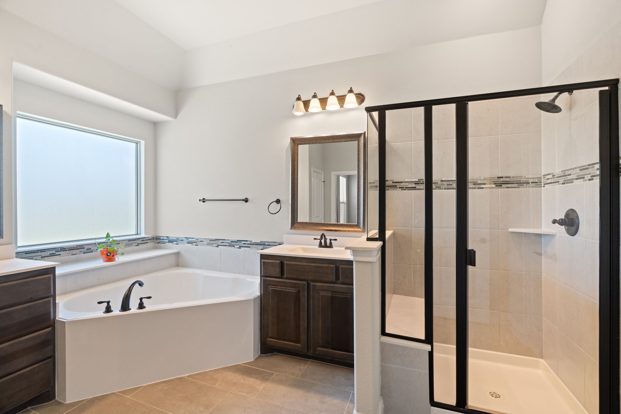 833 Rustic Trail