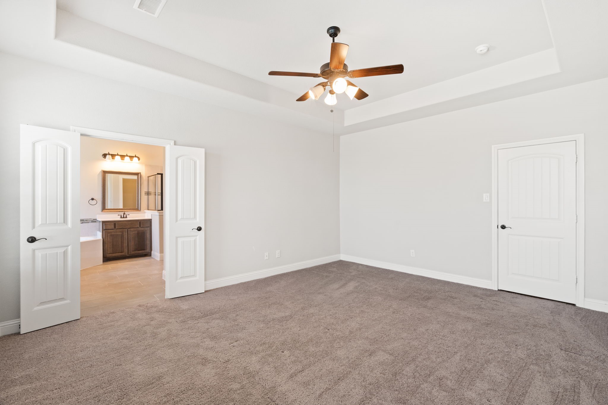 833 Rustic Trail