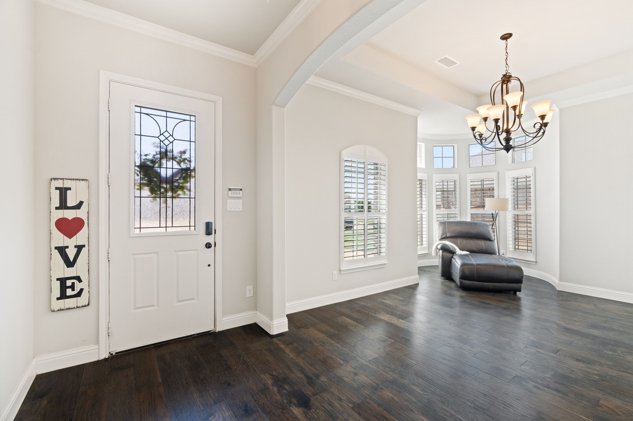 833 Rustic Trail