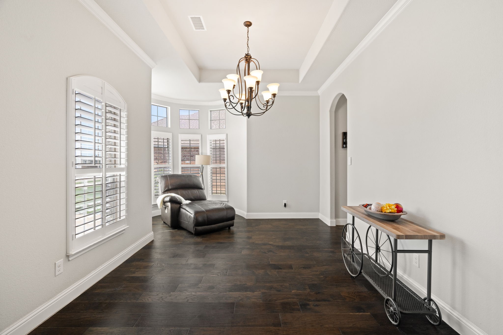 833 Rustic Trail