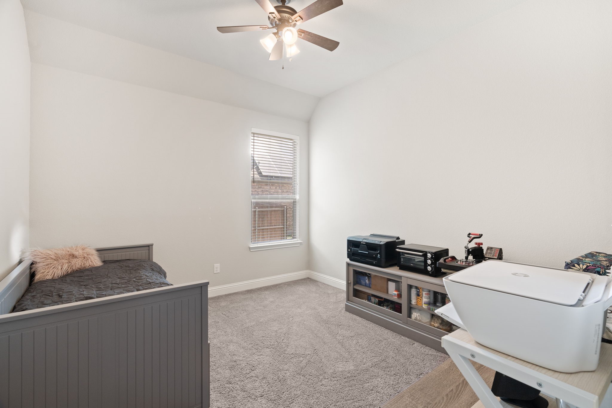 833 Rustic Trail