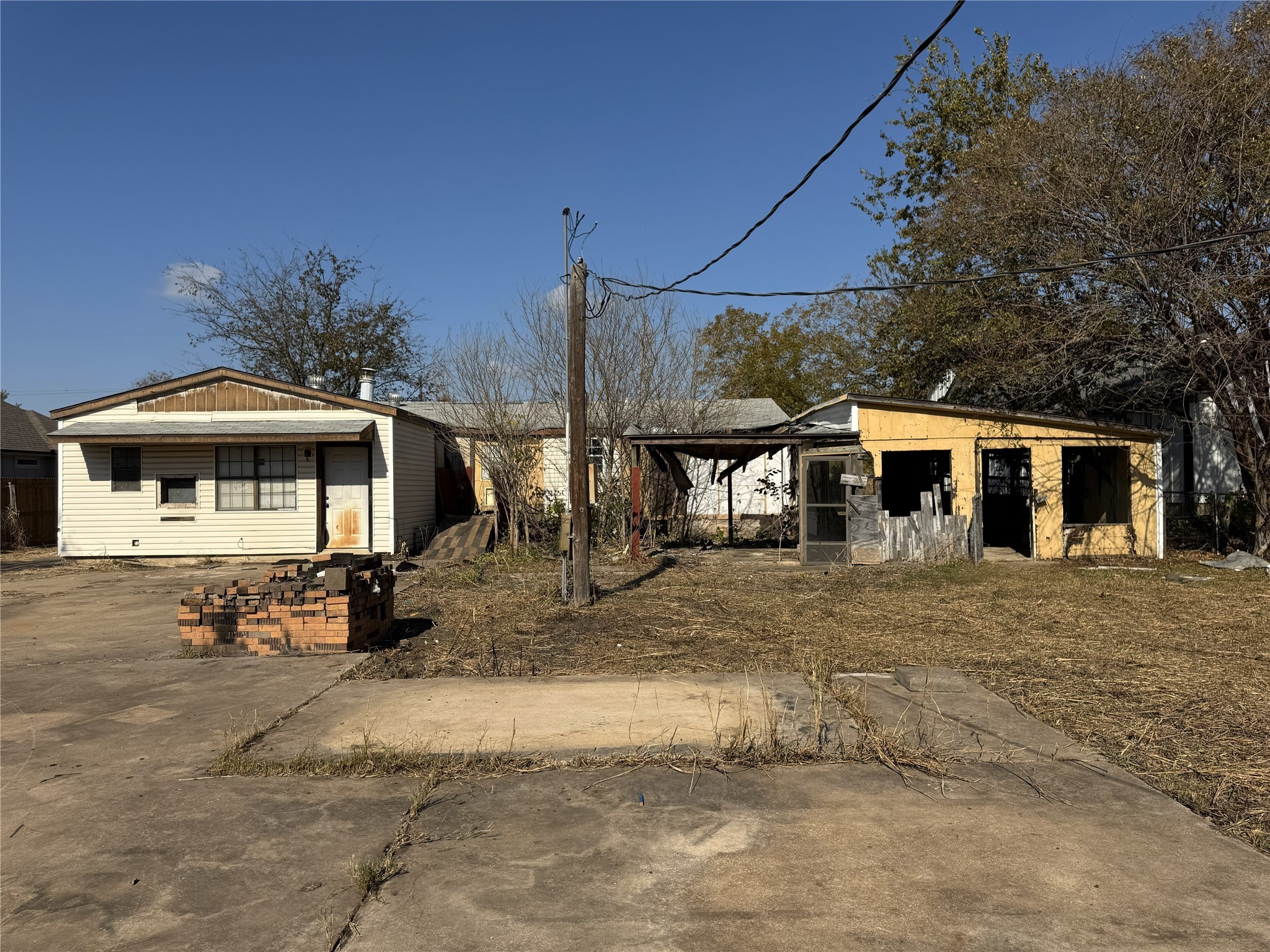 1658 Brookview Drive