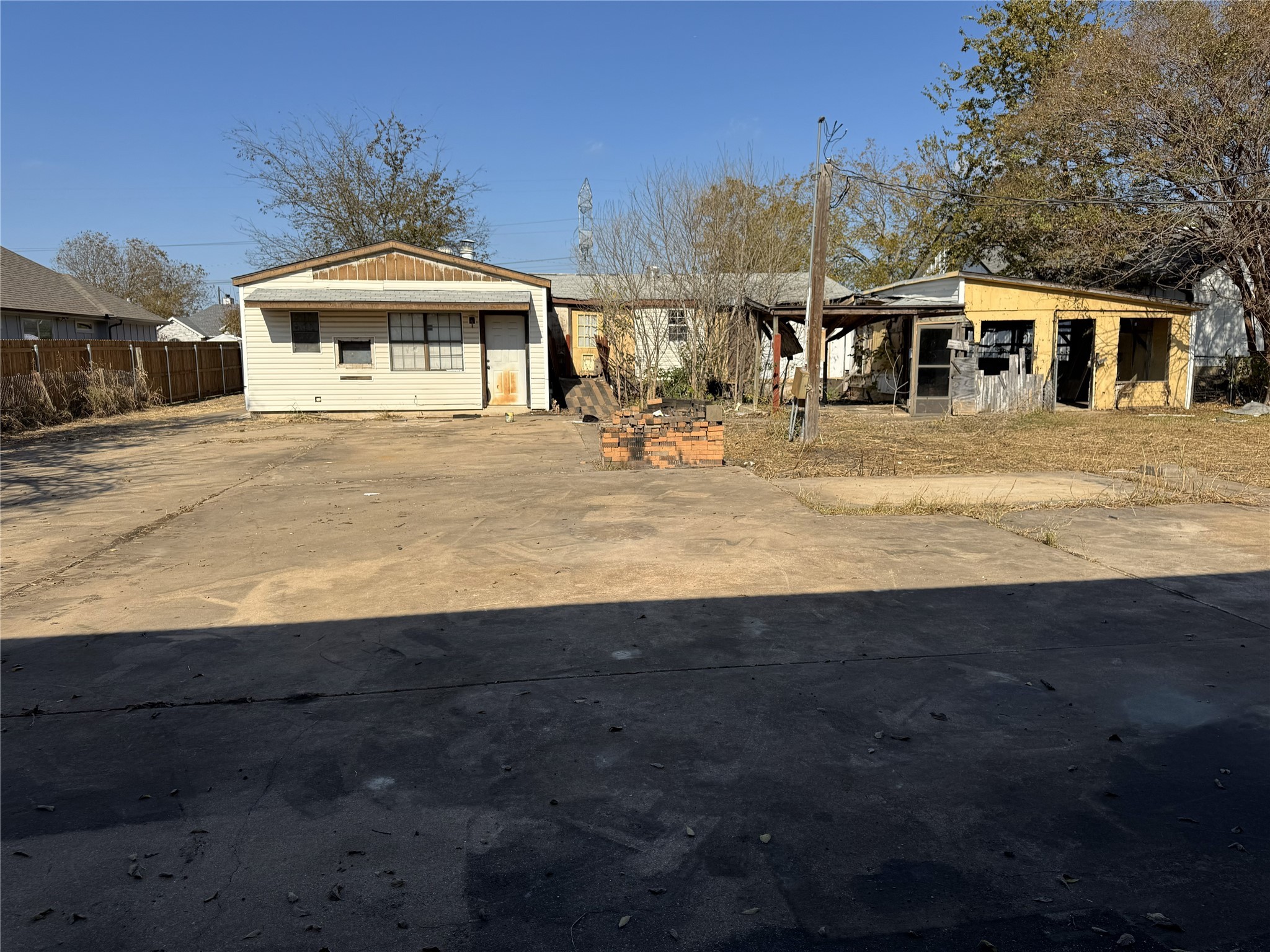 1658 Brookview Drive