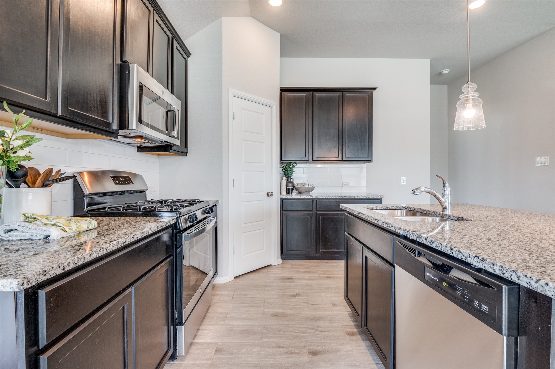 7133 Prairieside Trail