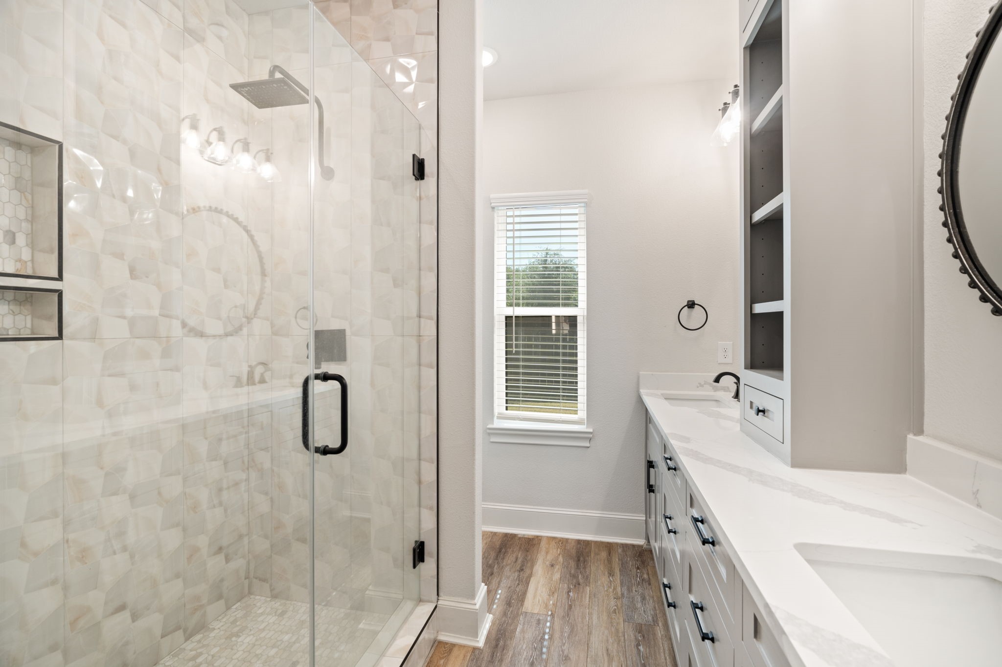 310 Woodside Trail