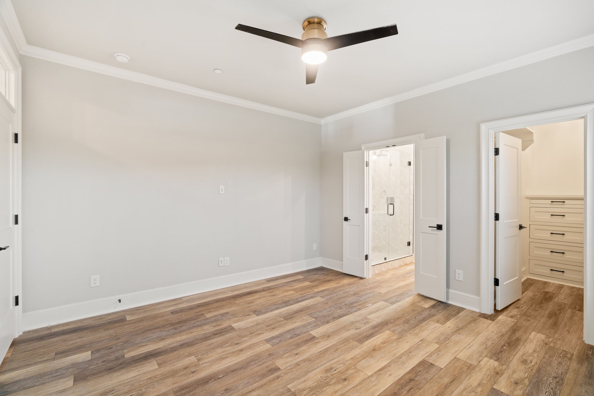 310 Woodside Trail