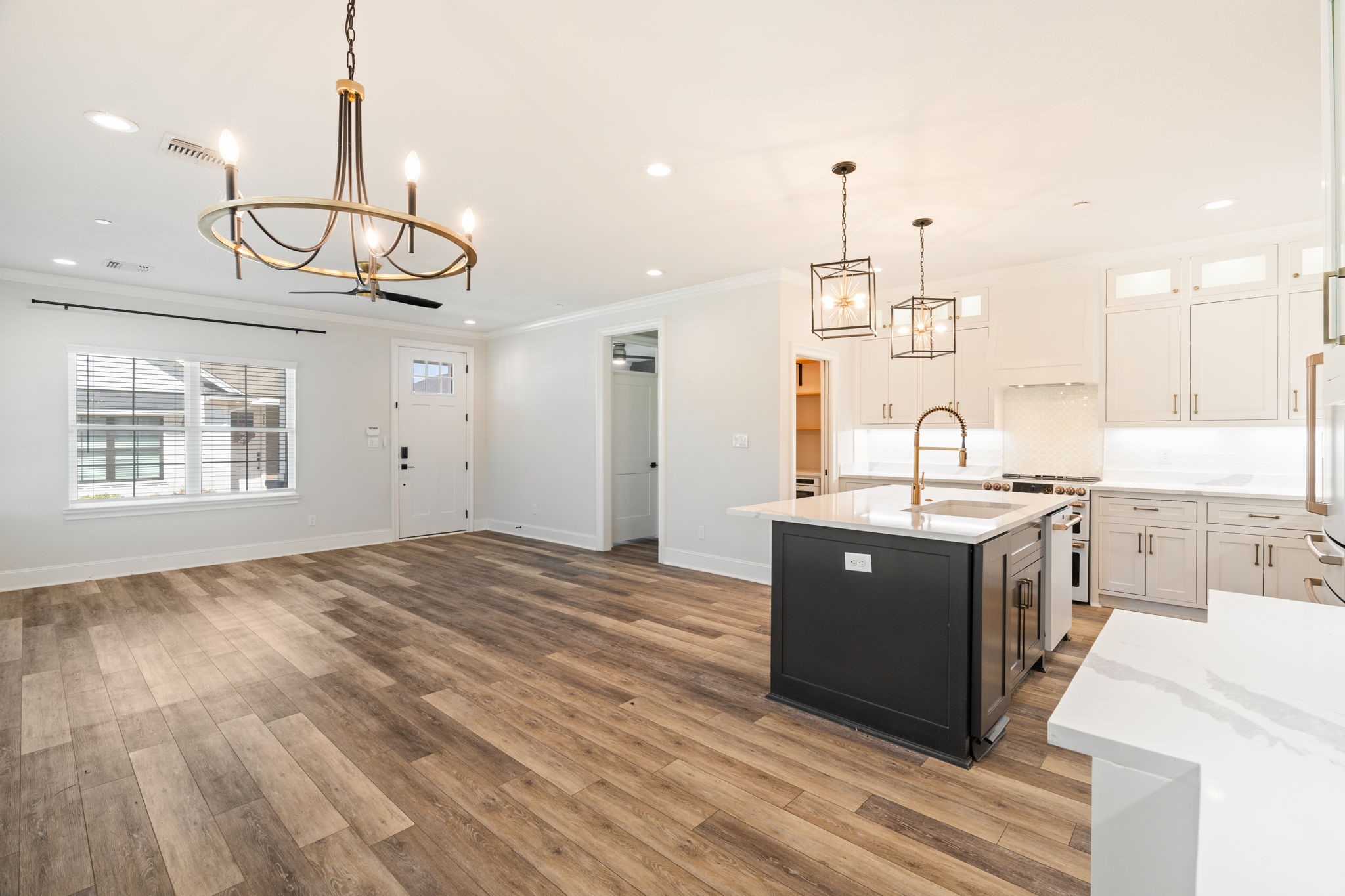 310 Woodside Trail