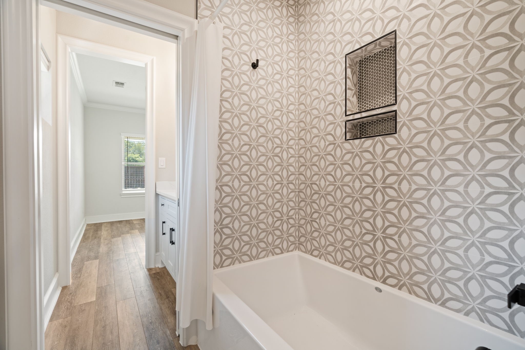 310 Woodside Trail